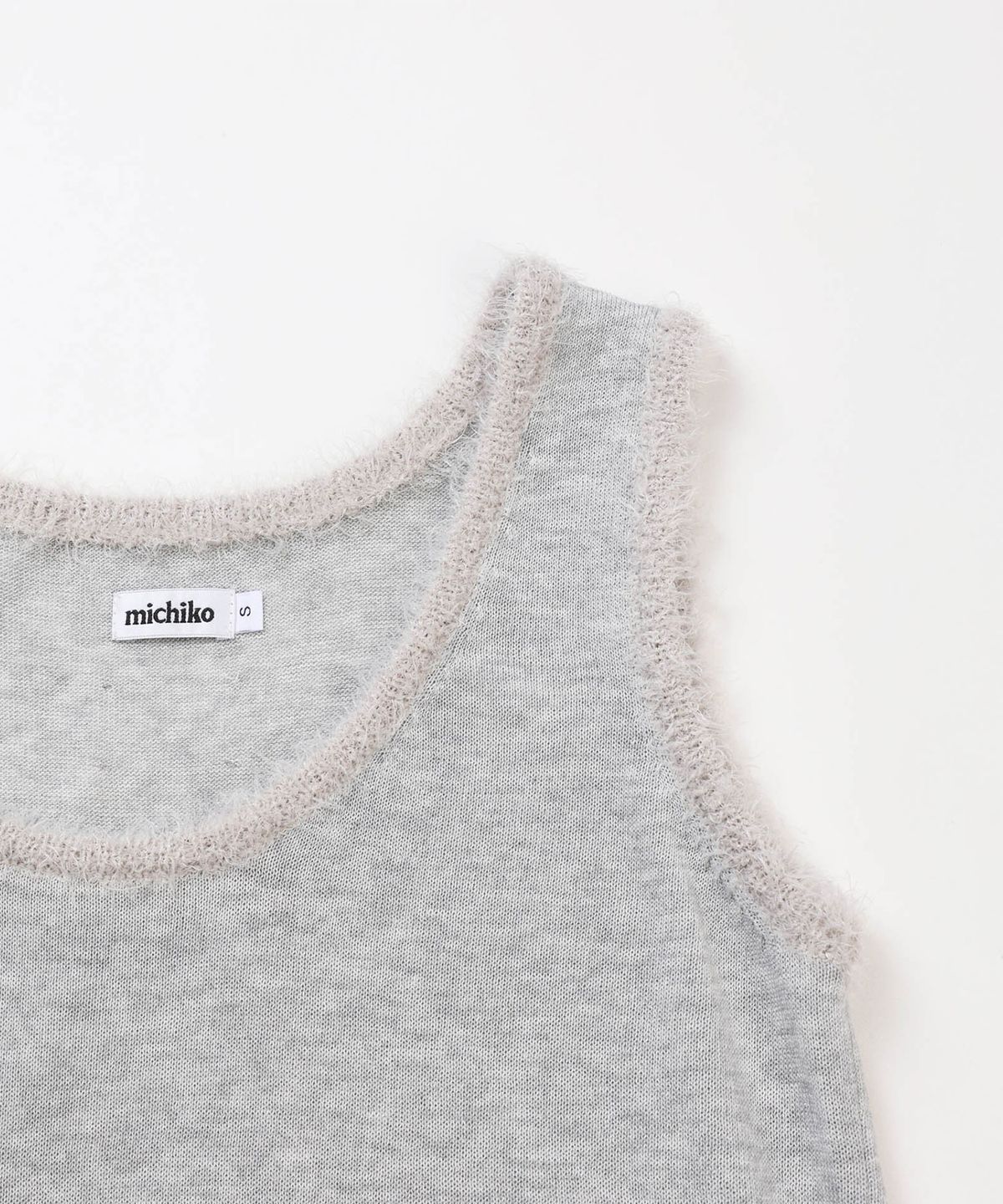 미치코런던 코시노(MICHIKO LONDON KOSHINO) 헤어리 트림 니트 베스트 멜란지 그레이