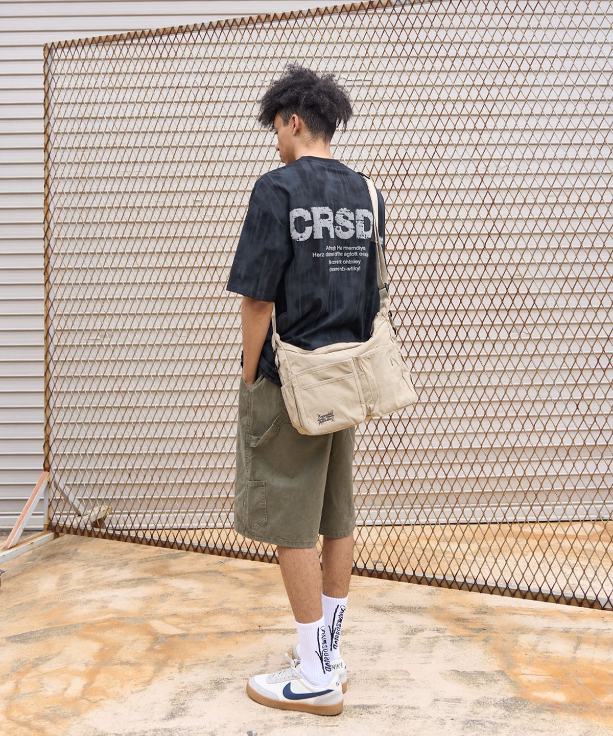 크림소다랩(CREAM SODA LAB) 프론트 투포켓 메신저백 베이지