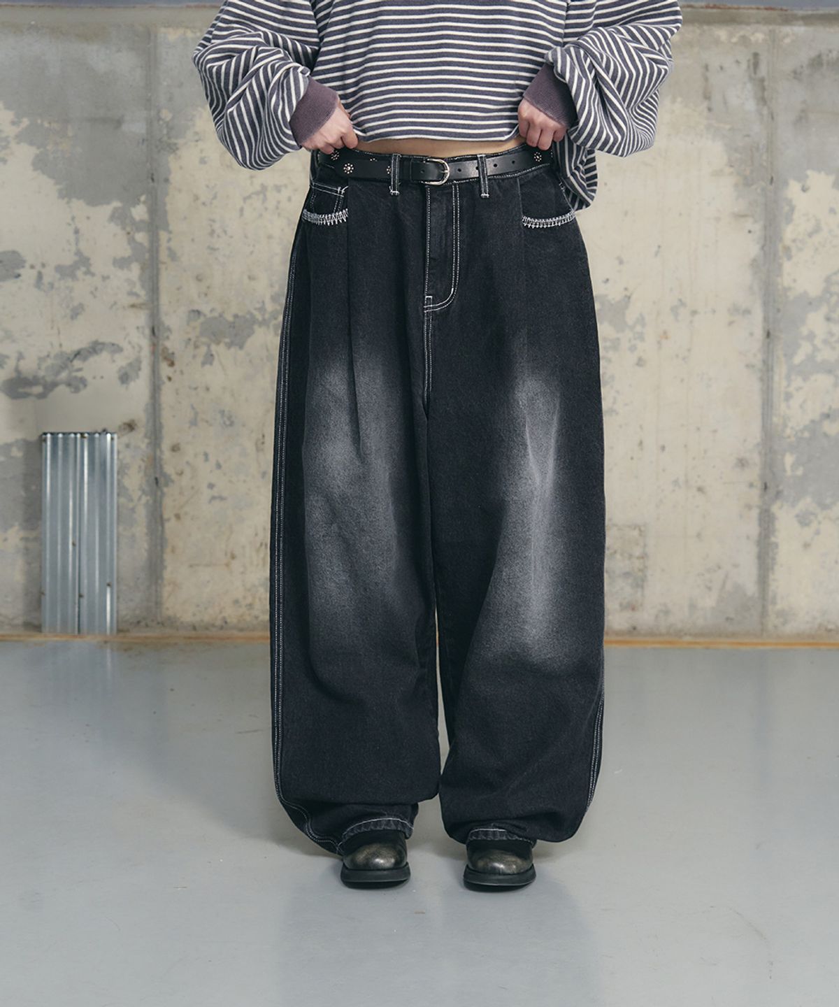 언유즈랩(UNUSEDLAB) 원턱 데님 팬츠 [블랙]