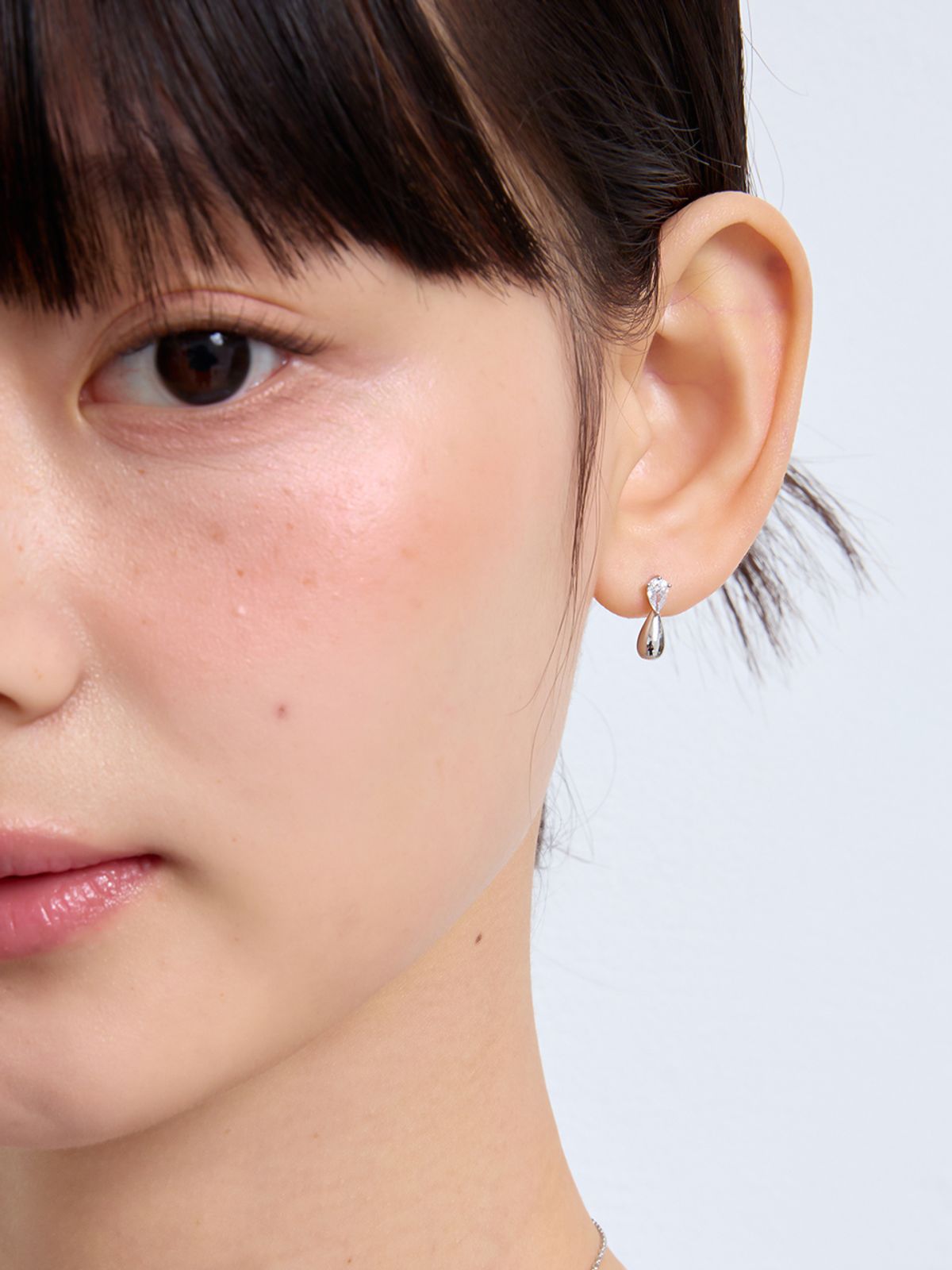 겟미블링(GETMEBLING) 큐빅 드롭 귀걸이