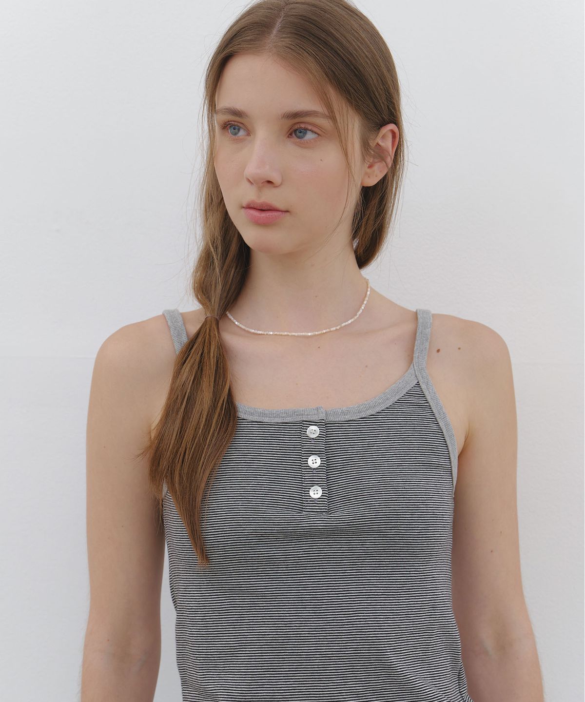 클루니(CLUNY) Fine Stripe Sleeveless Top - gray