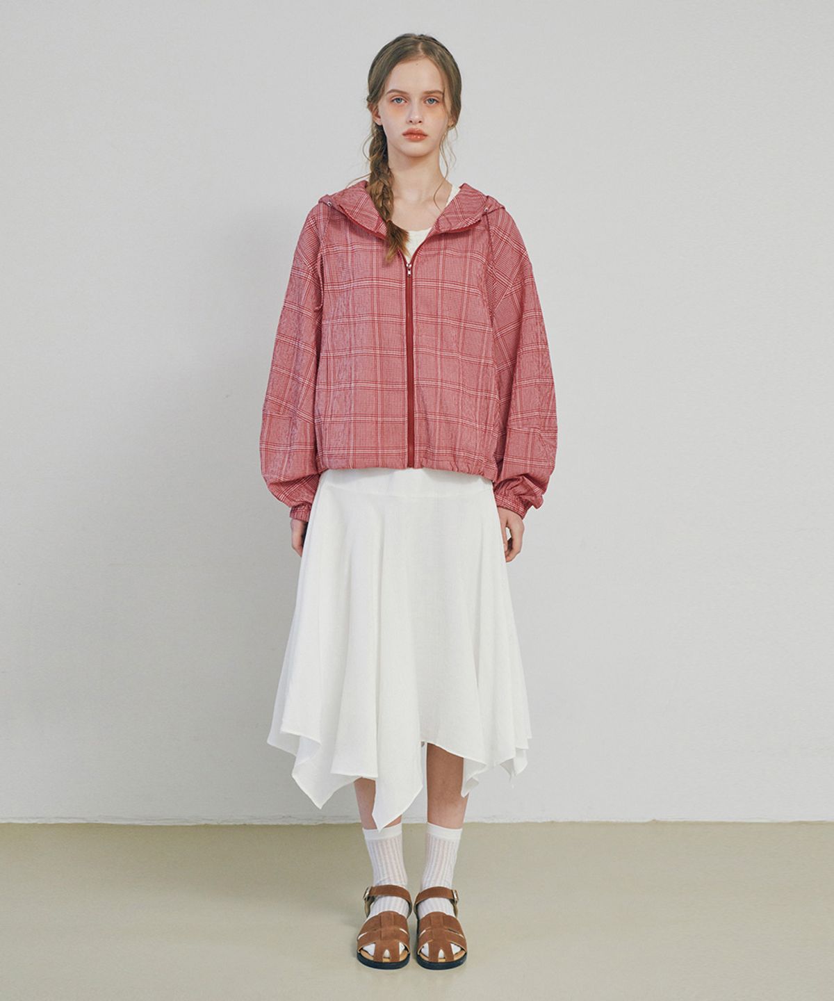 벨로엘(BELLOL) Unbalance button skirt IVORY