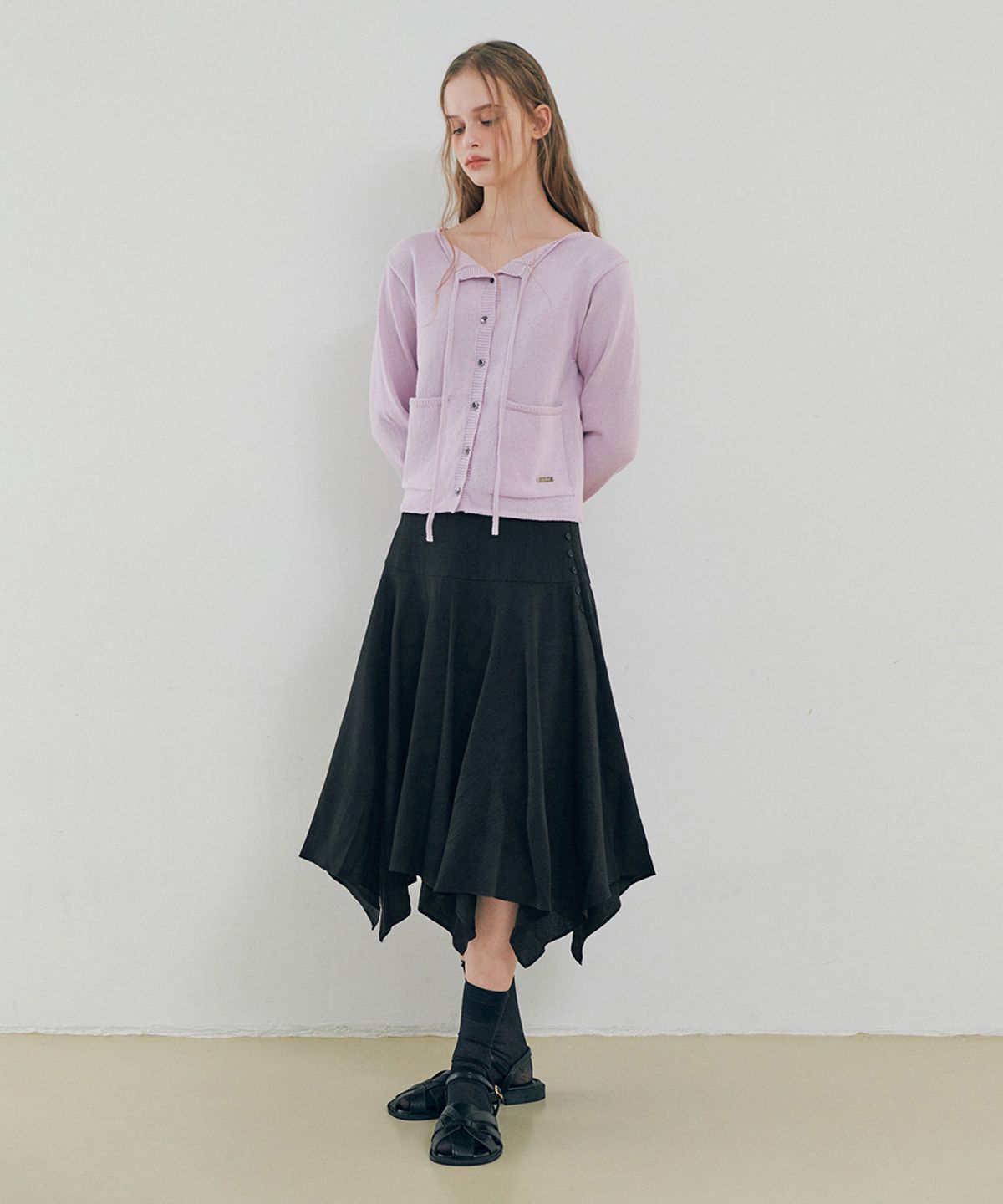 벨로엘(BELLOL) Unbalance button skirt BLACK