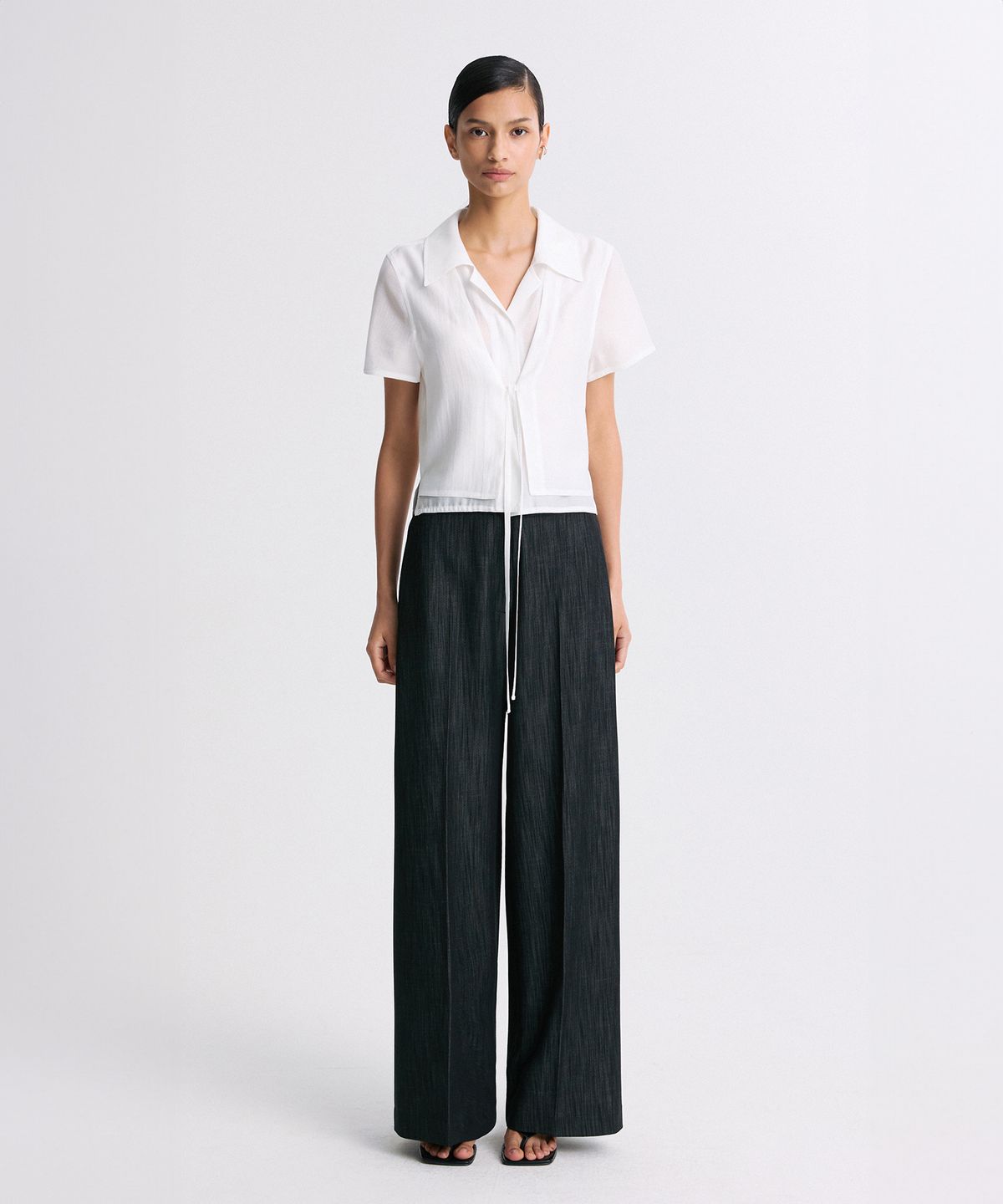리이(RE RHEE) FRONT-TIE SHIRT BLOUSE WHITE