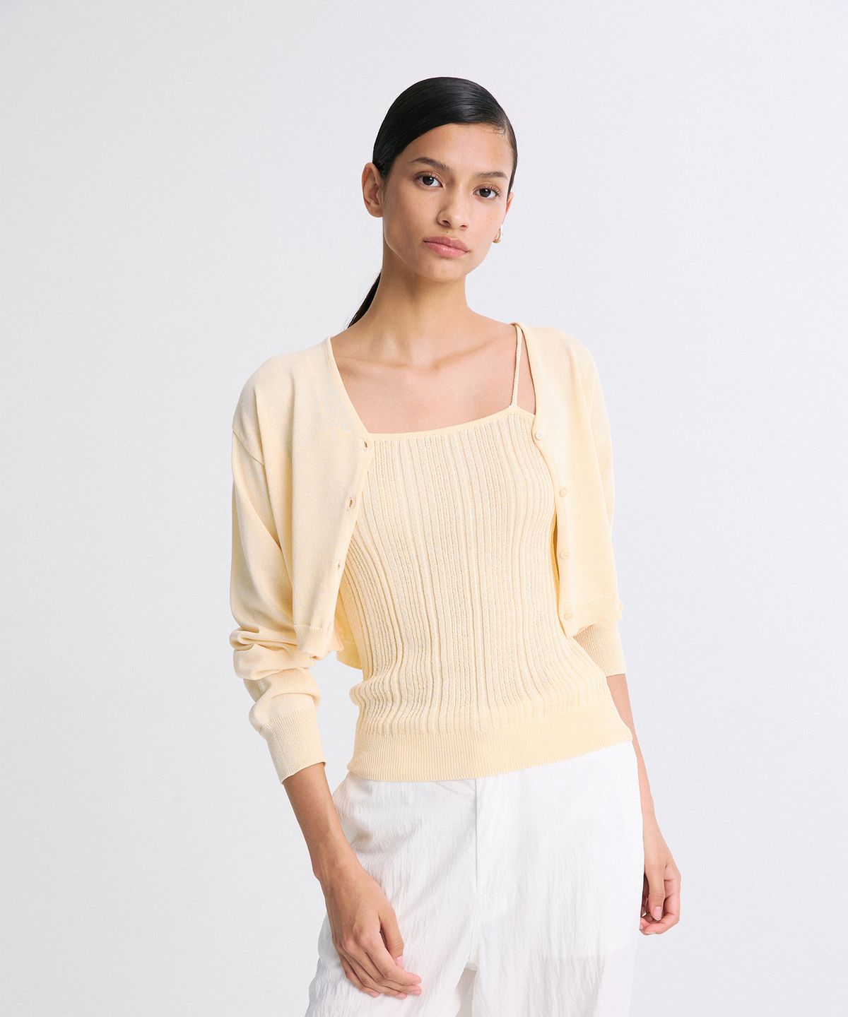 리이(RE RHEE) RIBBED KNIT SLEEVELESS TOP VANILLA