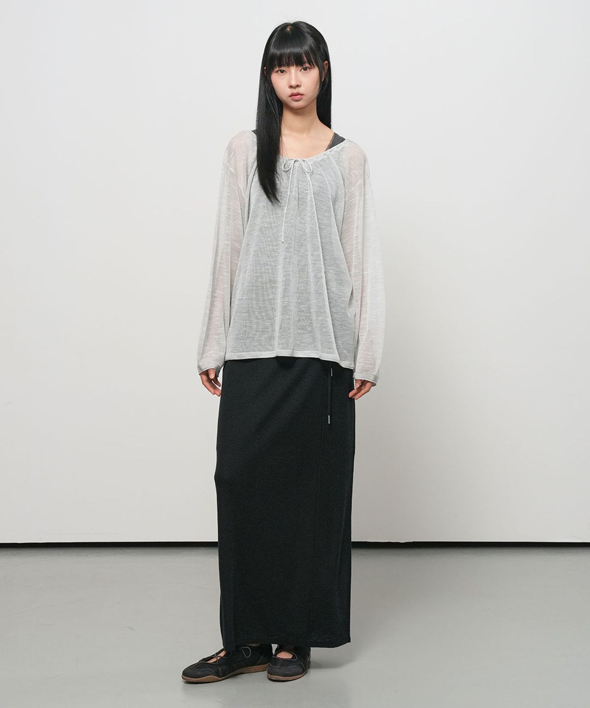 제너럴아이디어(GENERALIDEA) 시스루 넥 스트링 니트 풀오버 [LIGHT GREY] / GF2LKP543