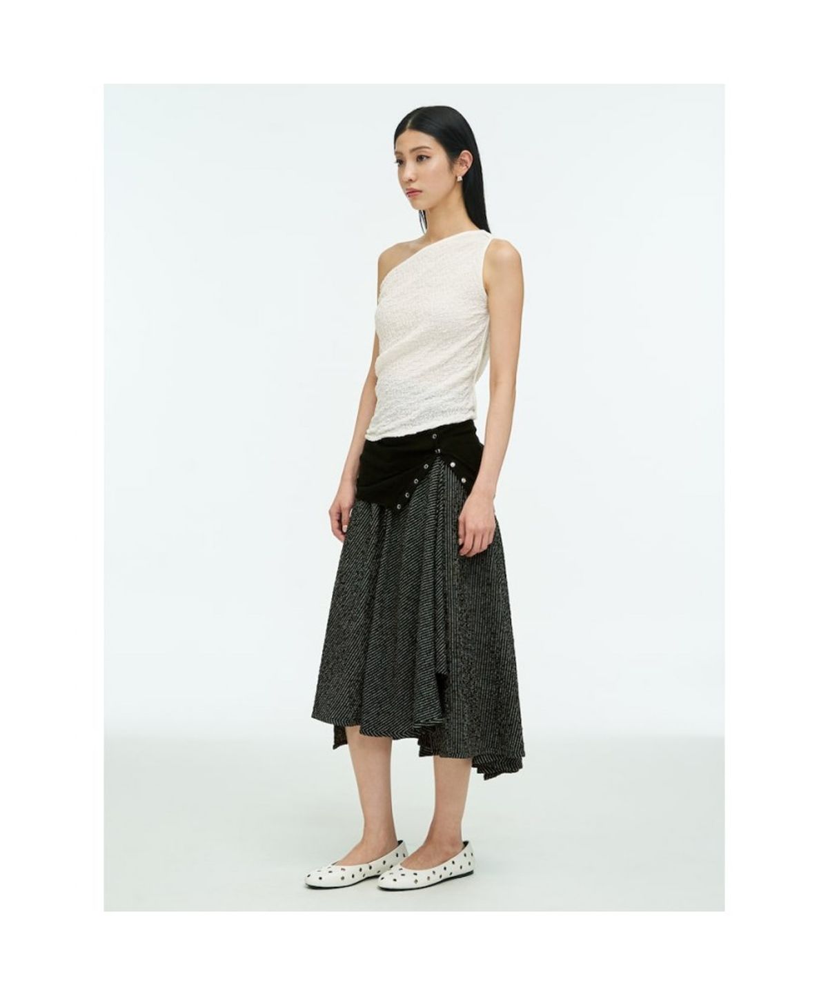 앙개(ANGGAE) Textured Tube Top  White