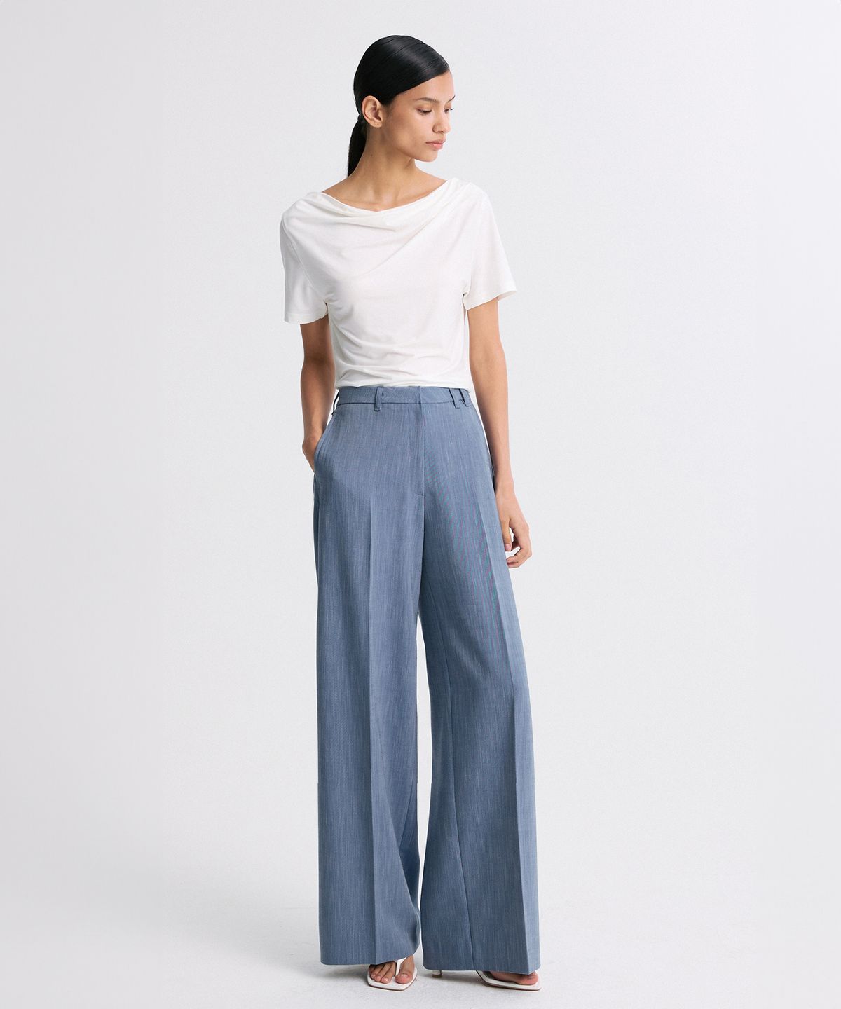 리이(RE RHEE) WIDE LEG PLEATED TROUSERS WASHED BLUE