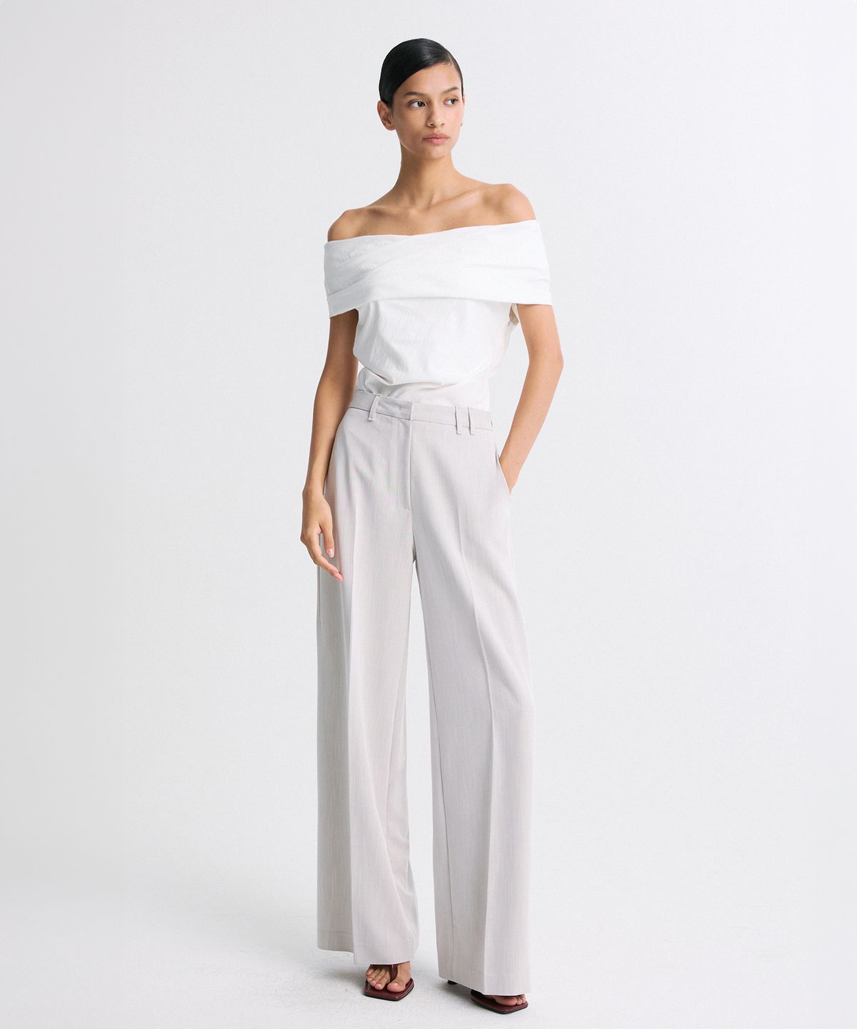 리이(RE RHEE) WIDE LEG PLEATED TROUSERS MIX OAT