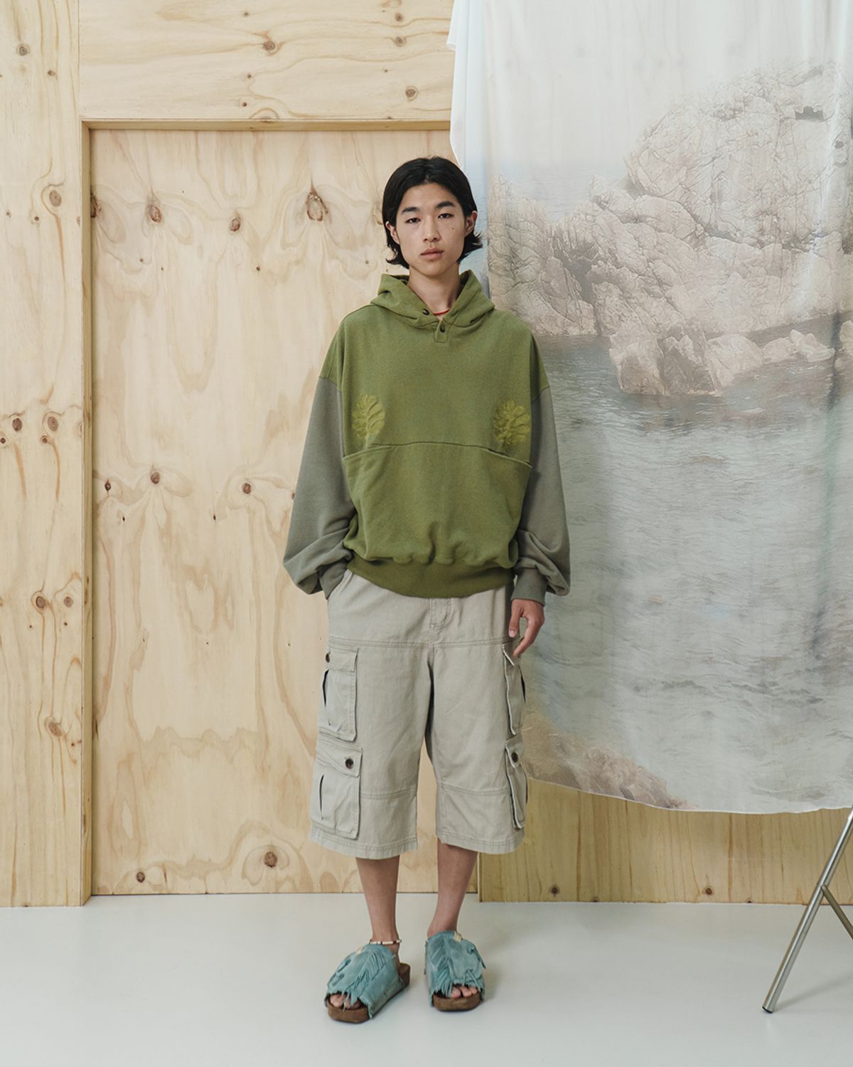 카락터(KARACTOR) Earth button hoodie / Leaf