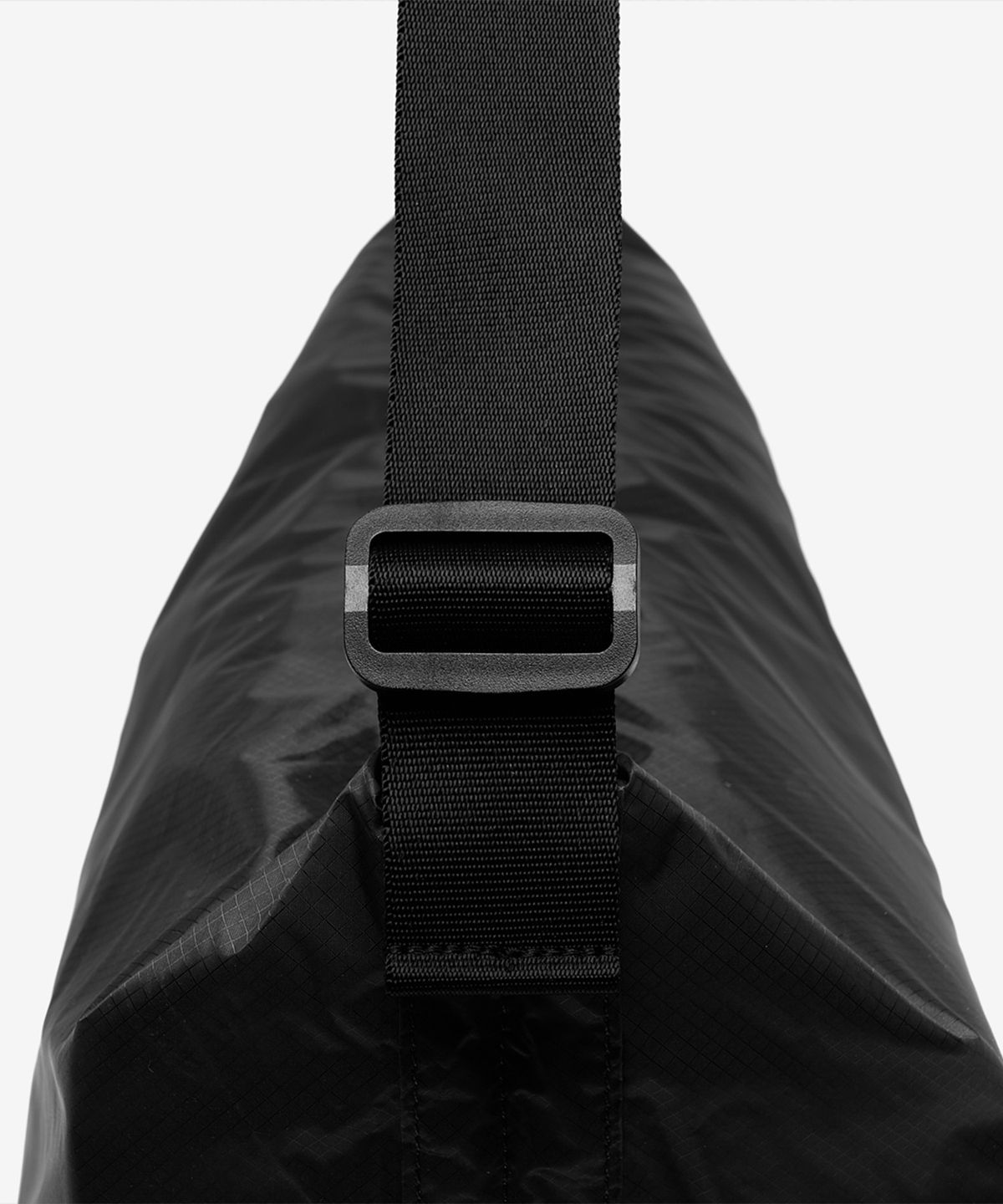 뉴발란스(NEW BALANCE) NBGCGF1209 / 라이트 트레일 크로스백 (BLACK)