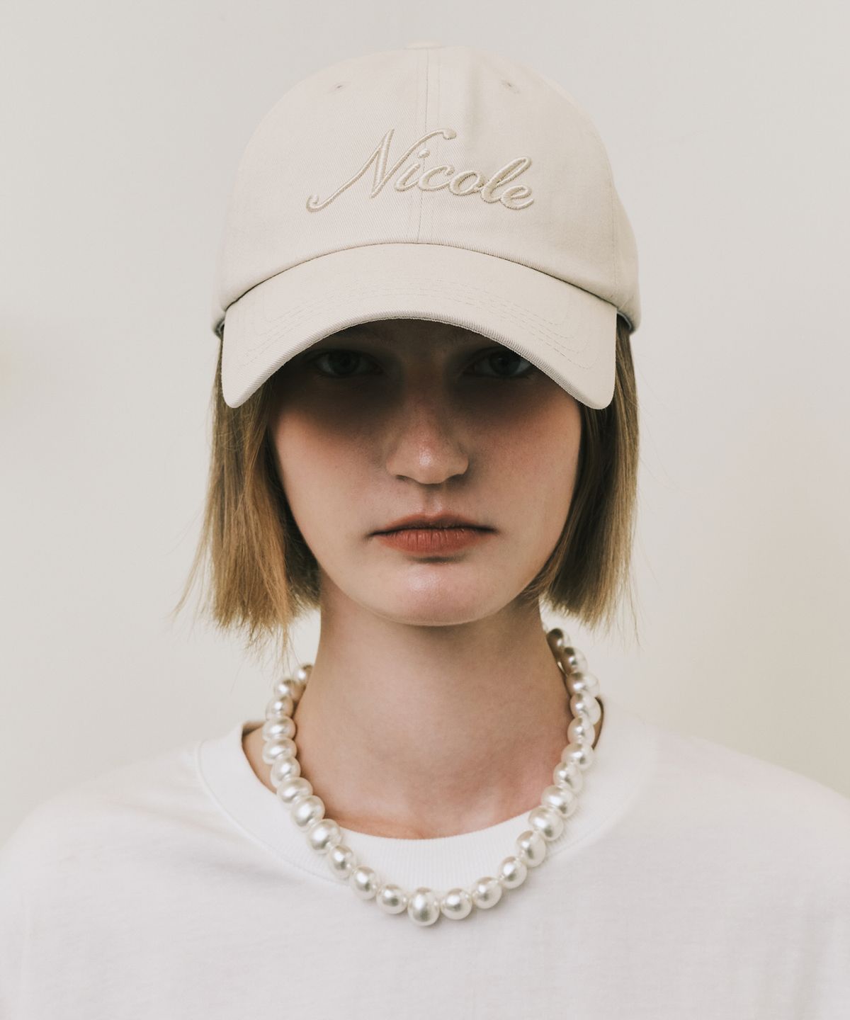 닉앤니콜(NICK&NICOLE) NICOLE LETTERING BALL CAP_BEIGE