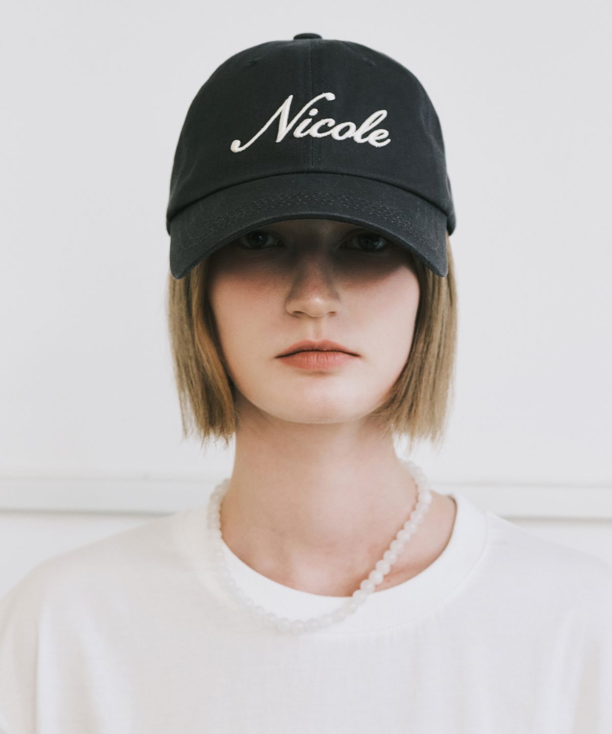 닉앤니콜(NICK&NICOLE) NICOLE LETTERING BALL CAP_CHARCOAL