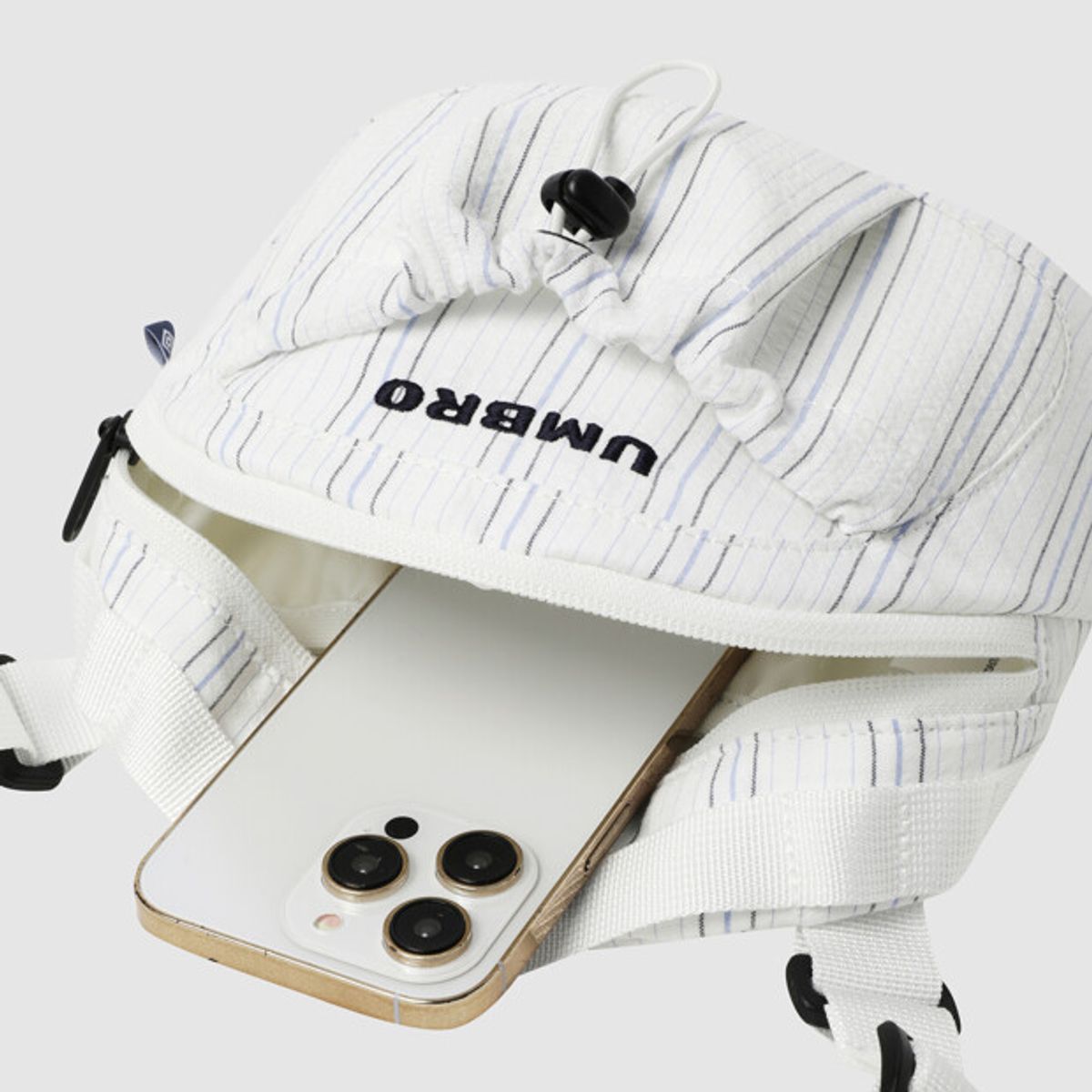 엄브로(UMBRO) 우먼스 만두 크로스백 화이트 UR222CBG62