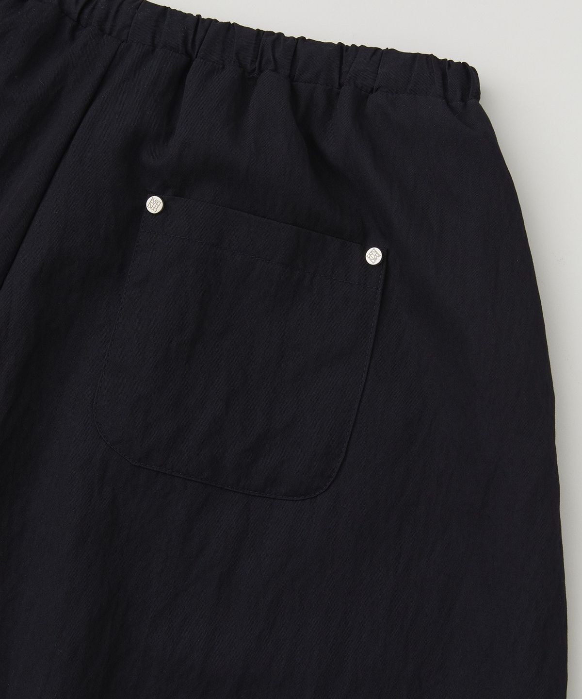 로우넬라인(LOW NELLINE) ELIE MAC CURVED PANTS_DARK NAVY