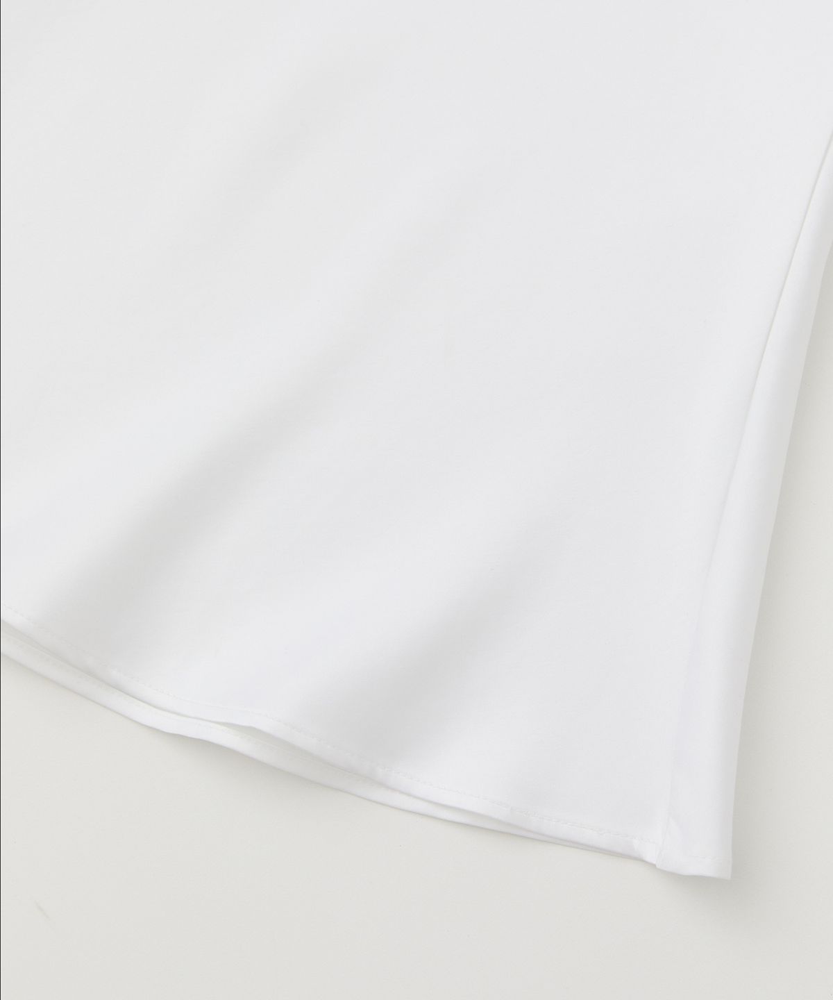 로우넬라인(LOW NELLINE) CAMPBELL’S LOUISE SATIN SKIRT_WHITE