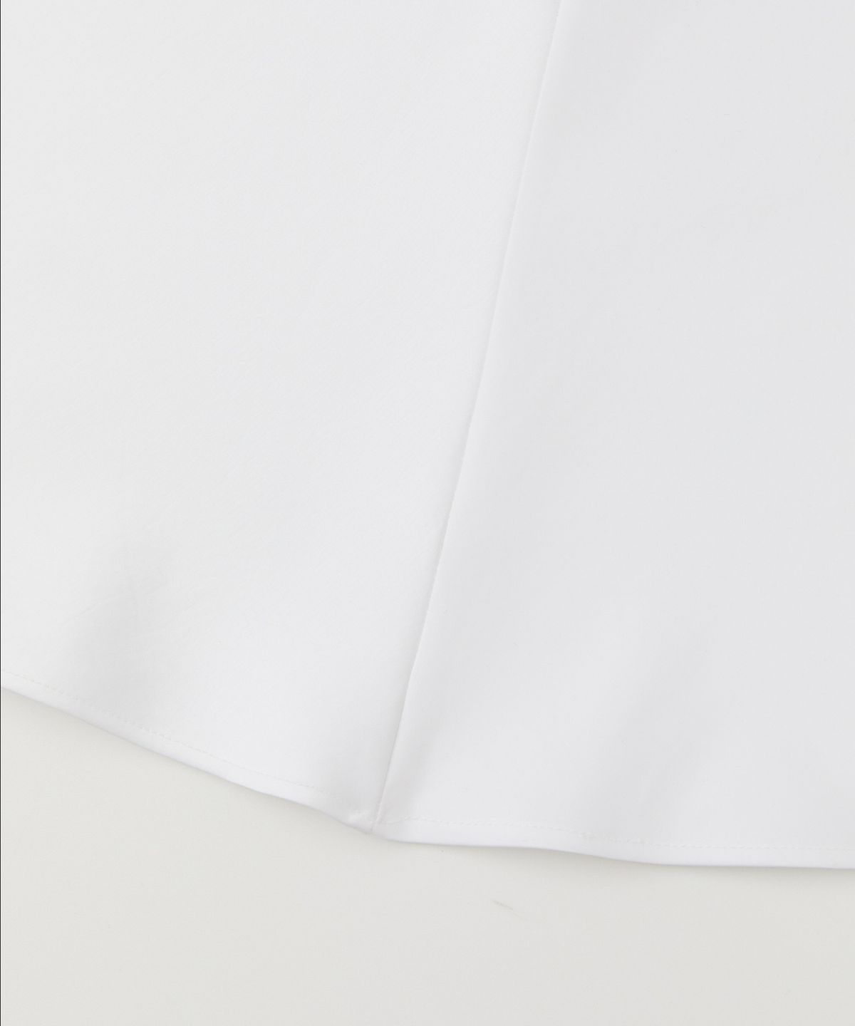 로우넬라인(LOW NELLINE) CAMPBELL’S LOUISE SATIN SKIRT_WHITE