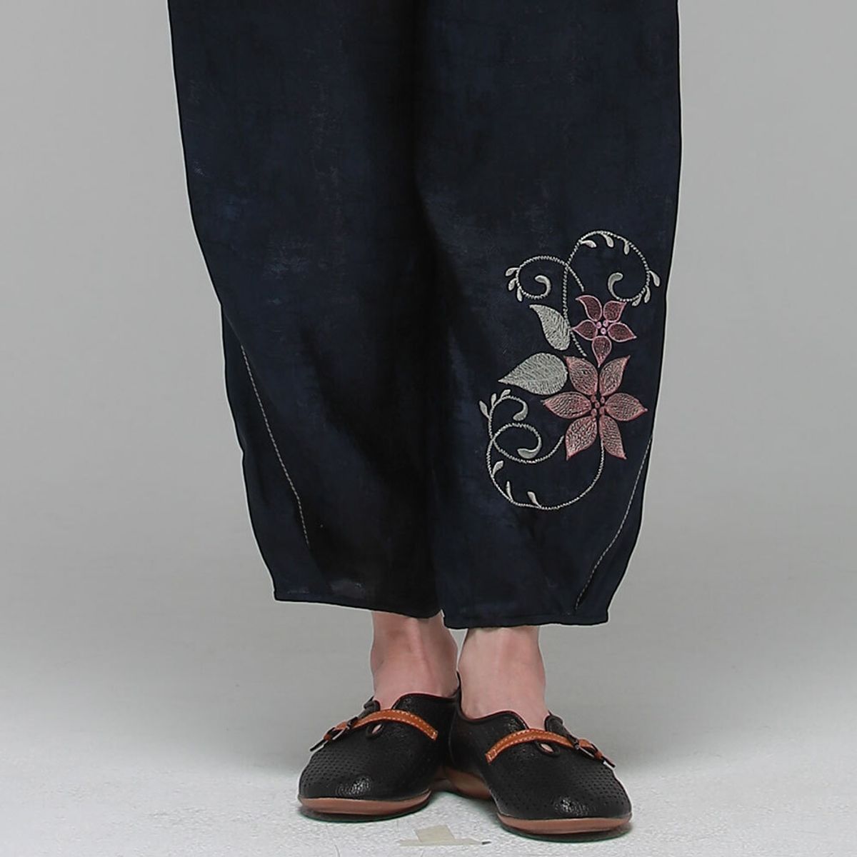 하랑한복(HARANG HANBOK) 나빌드리 여름 여성 인견 바지 네이비