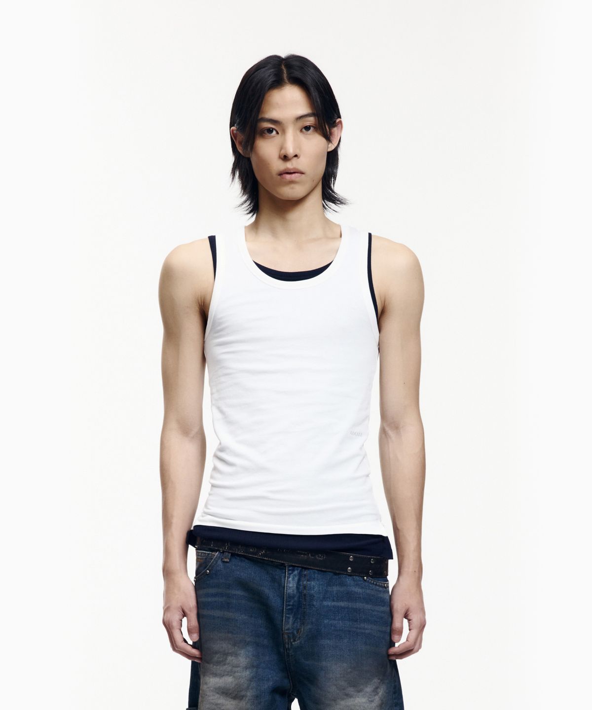 아캄(AAKAM) 2-Piece Layered Sleeveless (White)