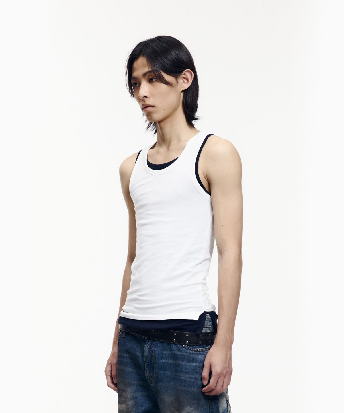 아캄(AAKAM) 2-Piece Layered Sleeveless (White)