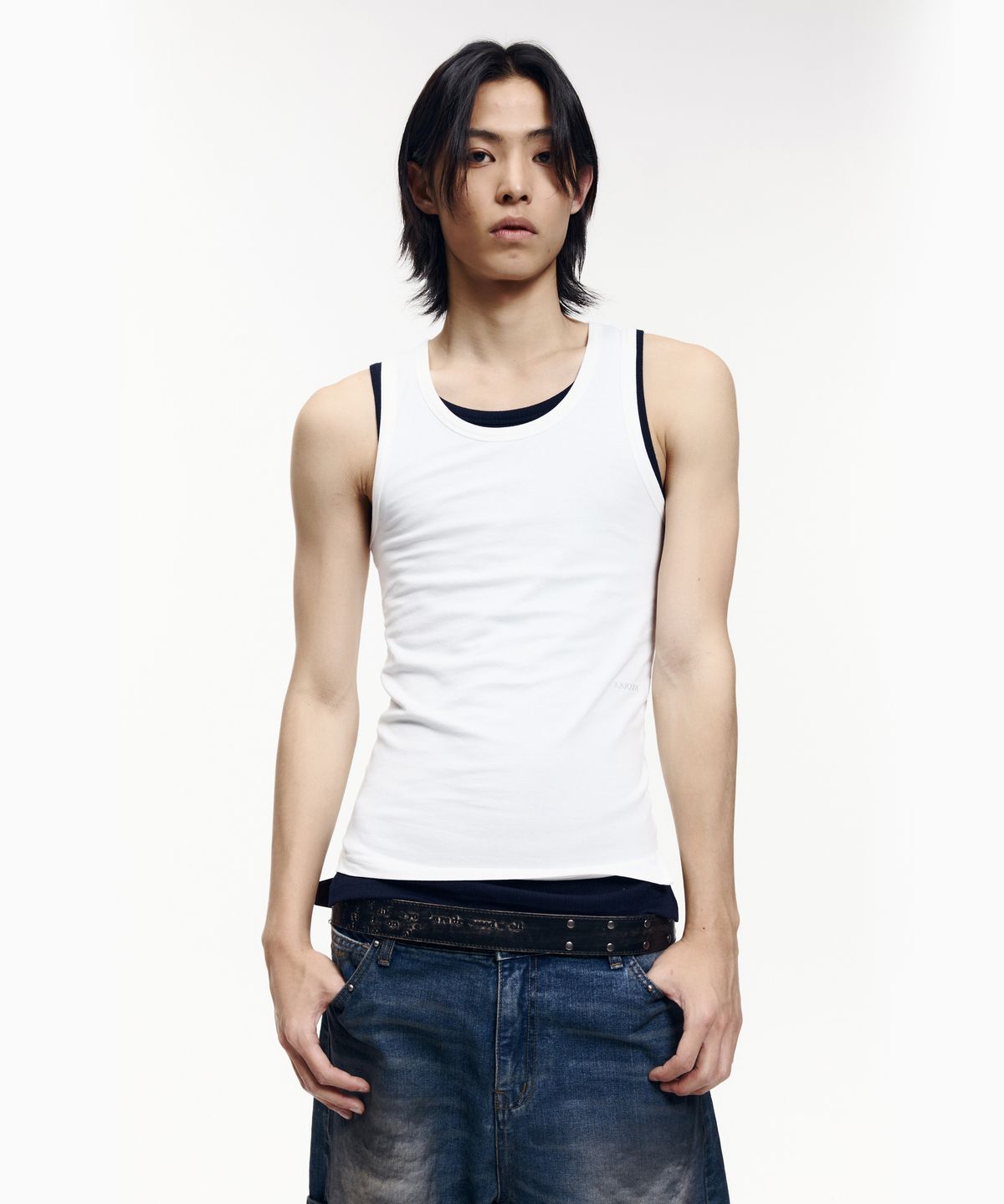 아캄(AAKAM) 2-Piece Layered Sleeveless (White)