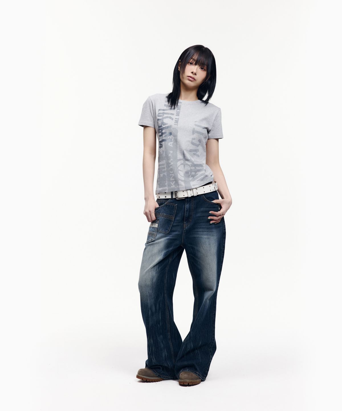 아캄(AAKAM) Aim Lettering Half Top (Gray)