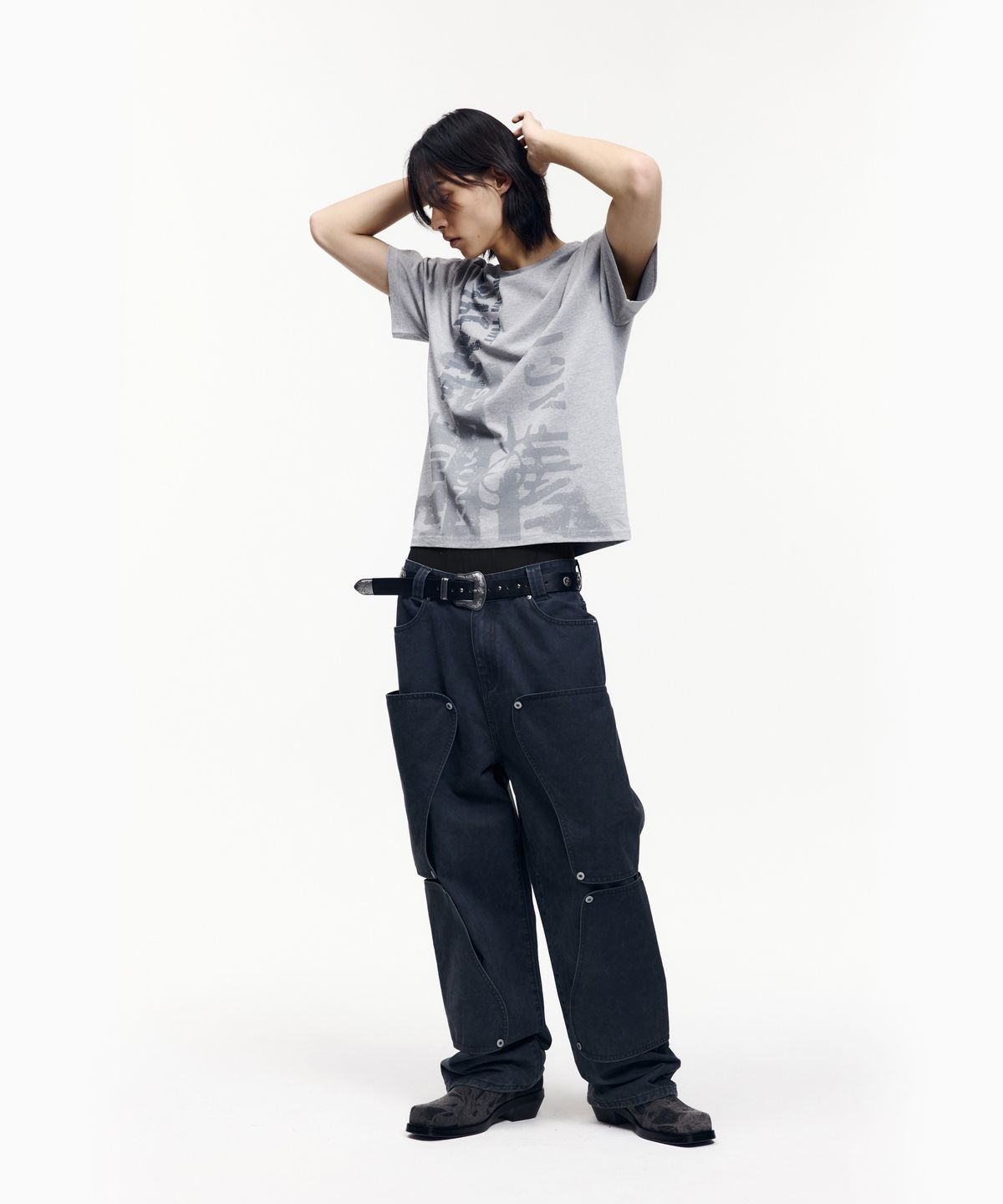 아캄(AAKAM) Aim Lettering Half Top (Gray)