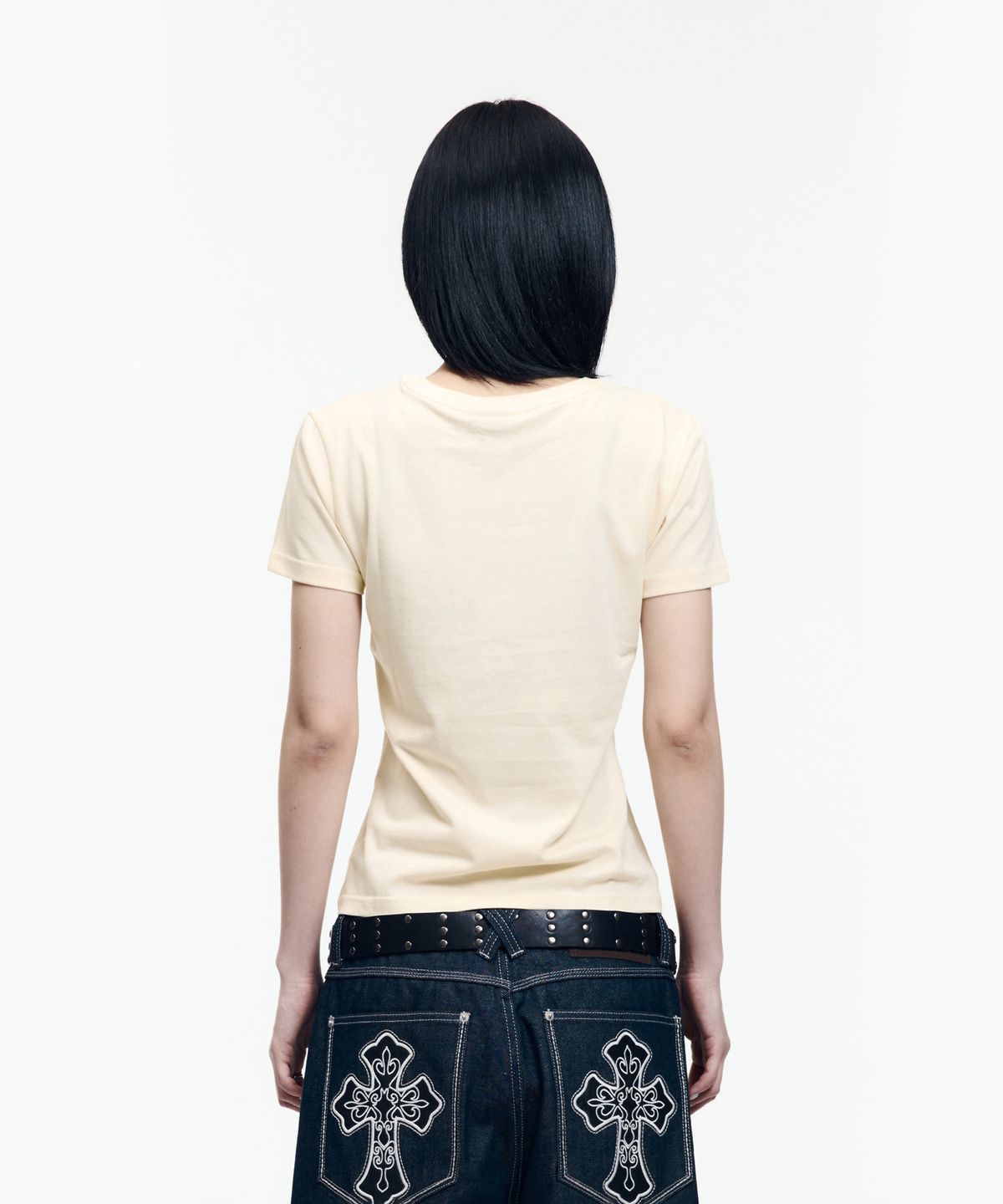 아캄(AAKAM) Aim Lettering Half Top (Light Yellow)