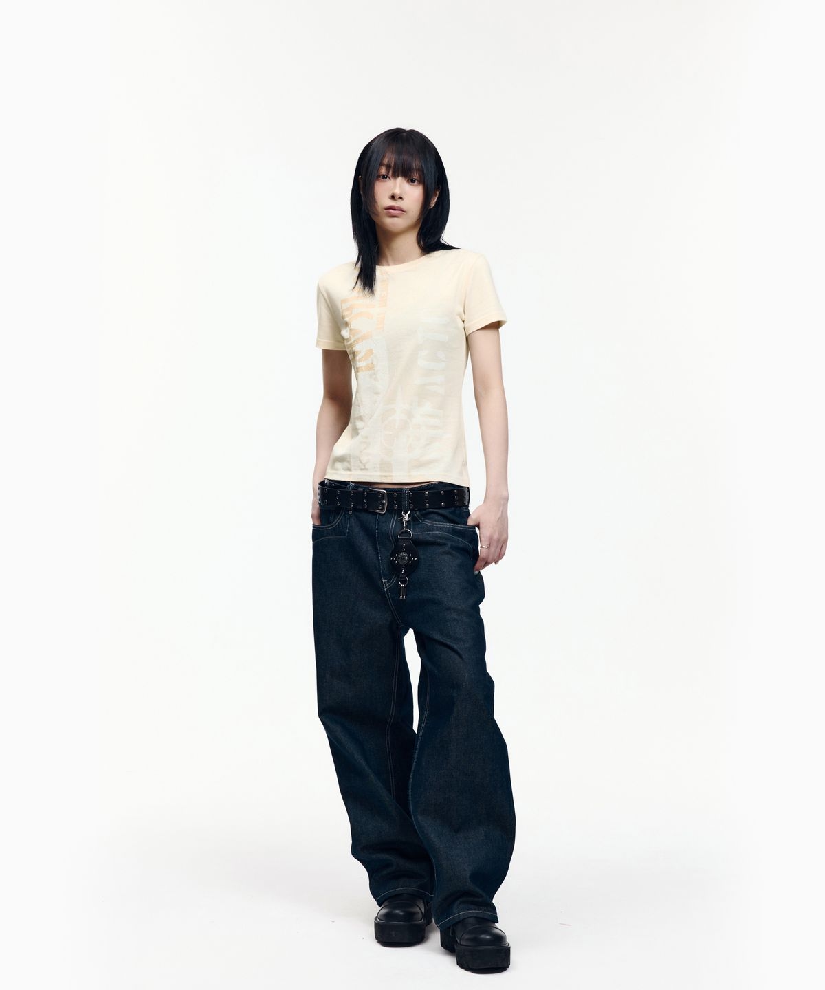 아캄(AAKAM) Aim Lettering Half Top (Light Yellow)