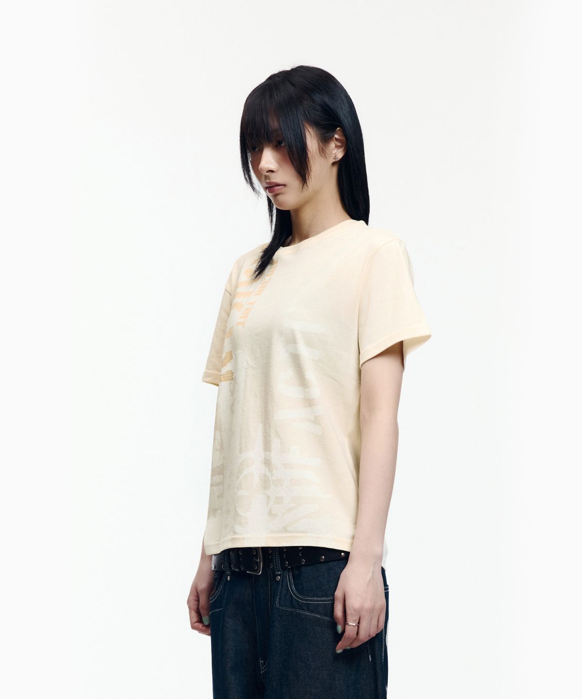 아캄(AAKAM) Aim Lettering Half Top (Light Yellow)