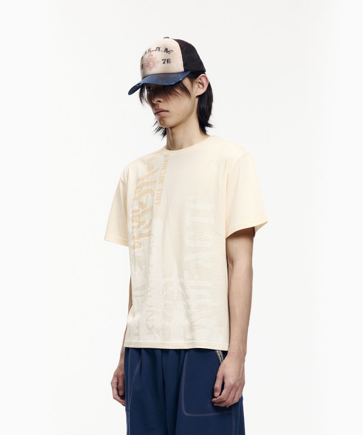 아캄(AAKAM) Aim Lettering Half Top (Light Yellow)