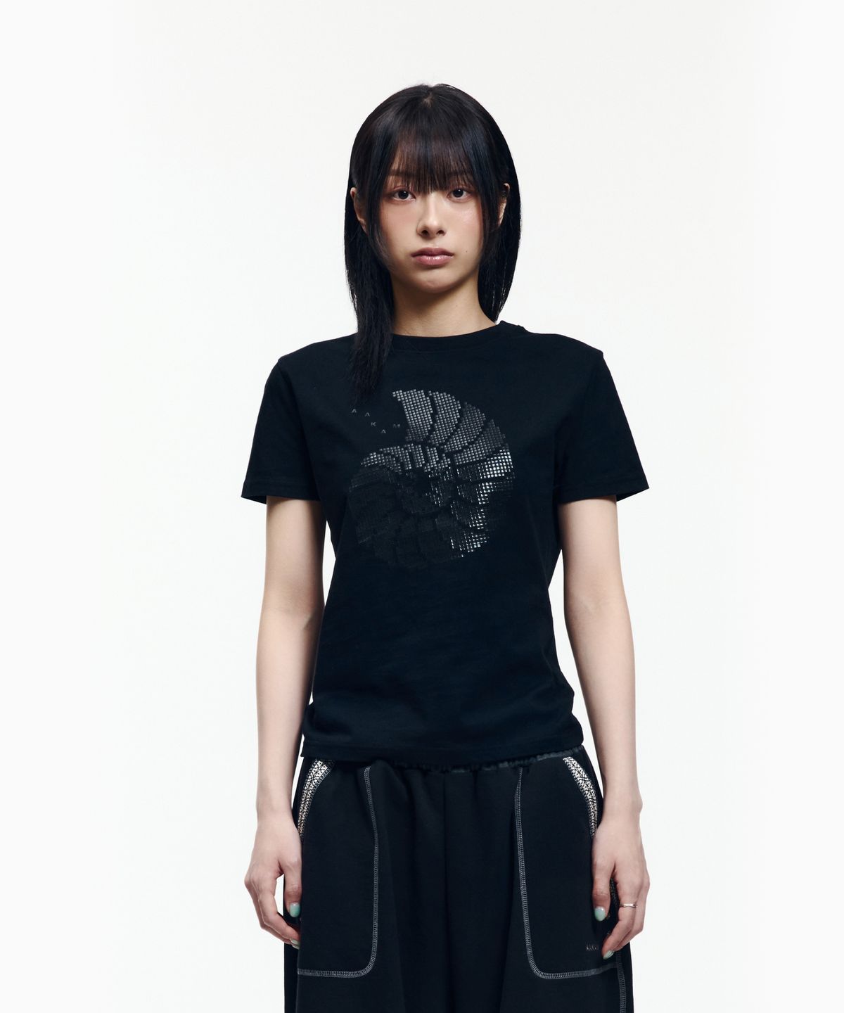 아캄(AAKAM) Ammonite Half Top (Black)