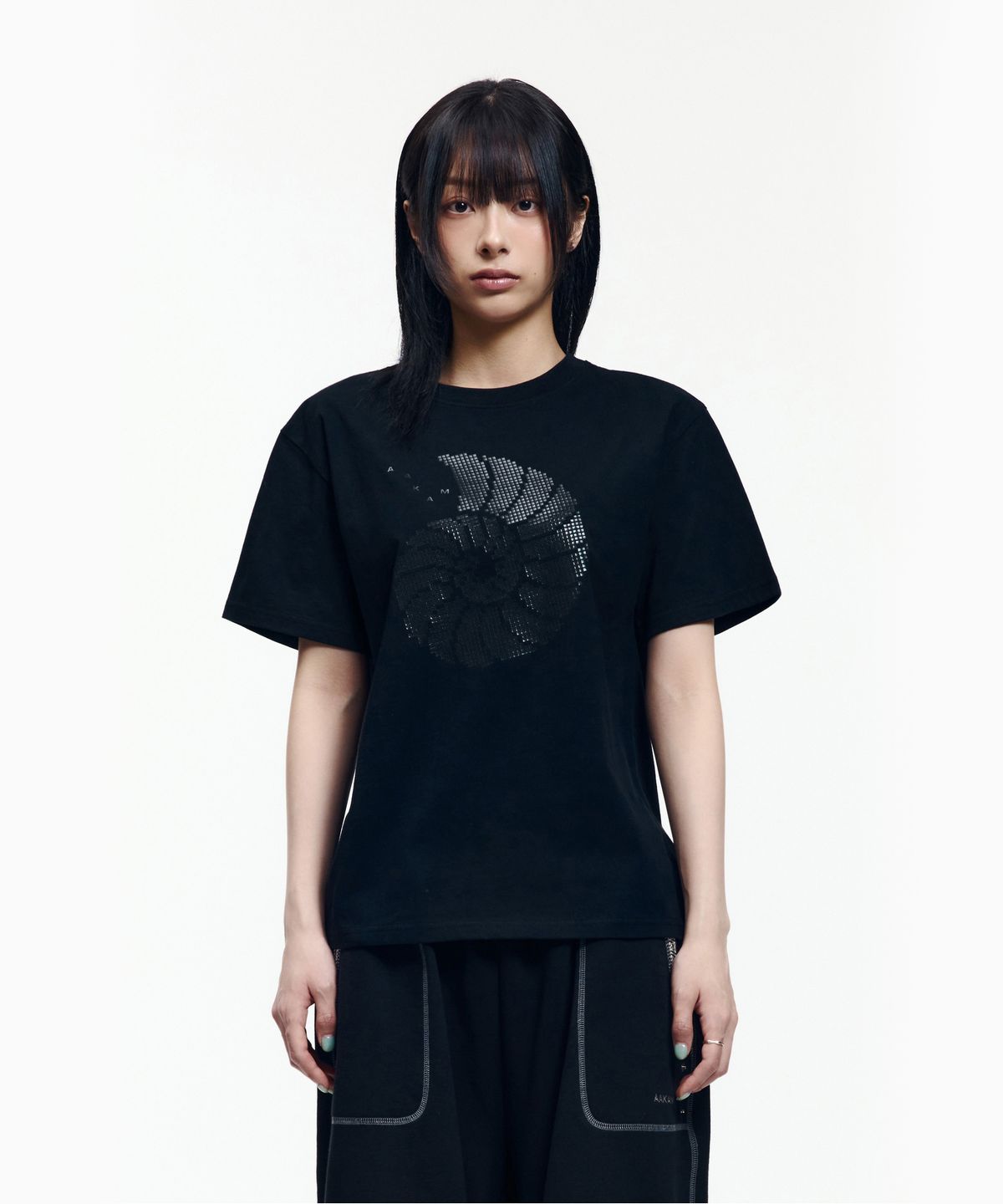 아캄(AAKAM) Ammonite Half Top (Black)