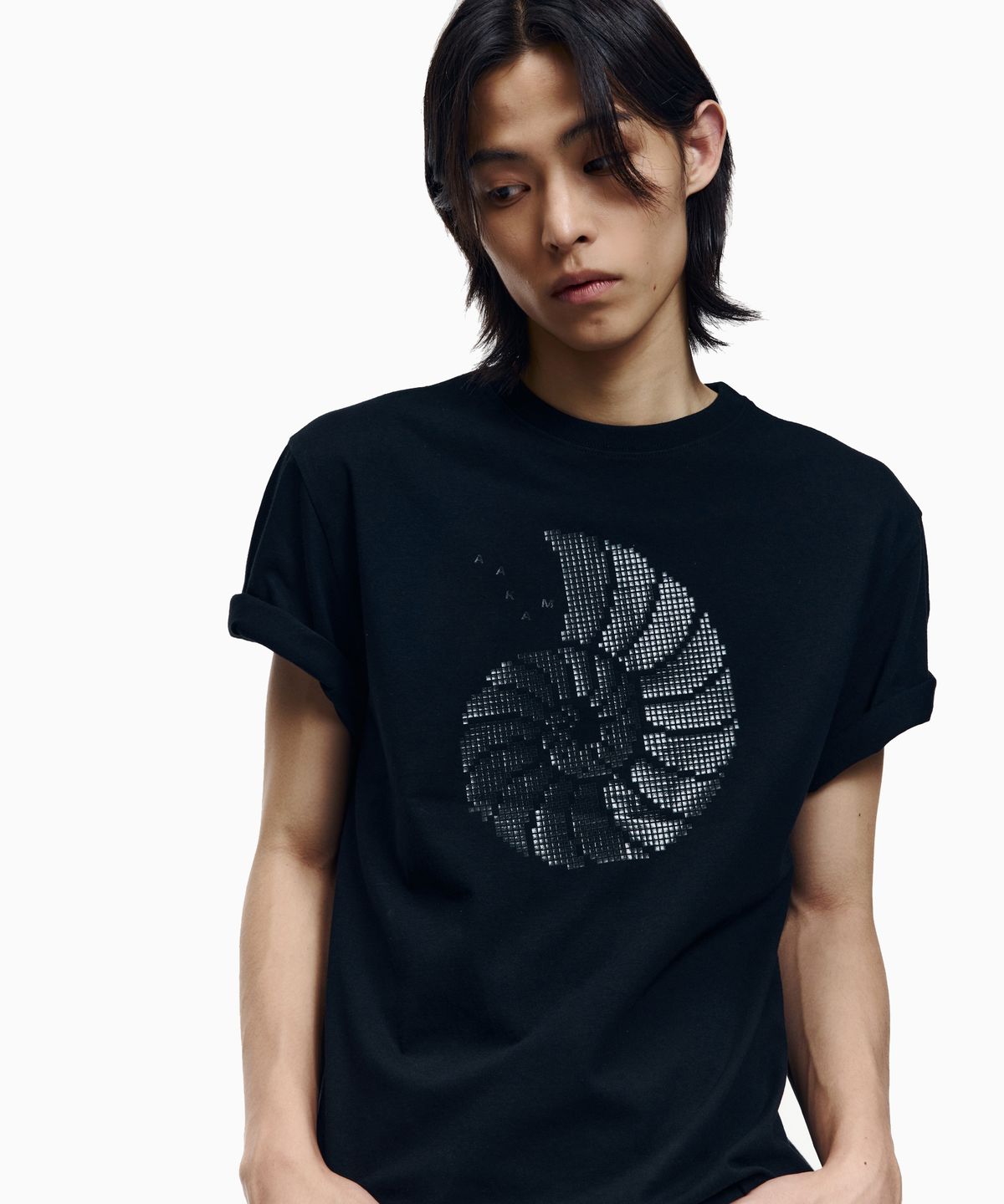아캄(AAKAM) Ammonite Half Top (Black)