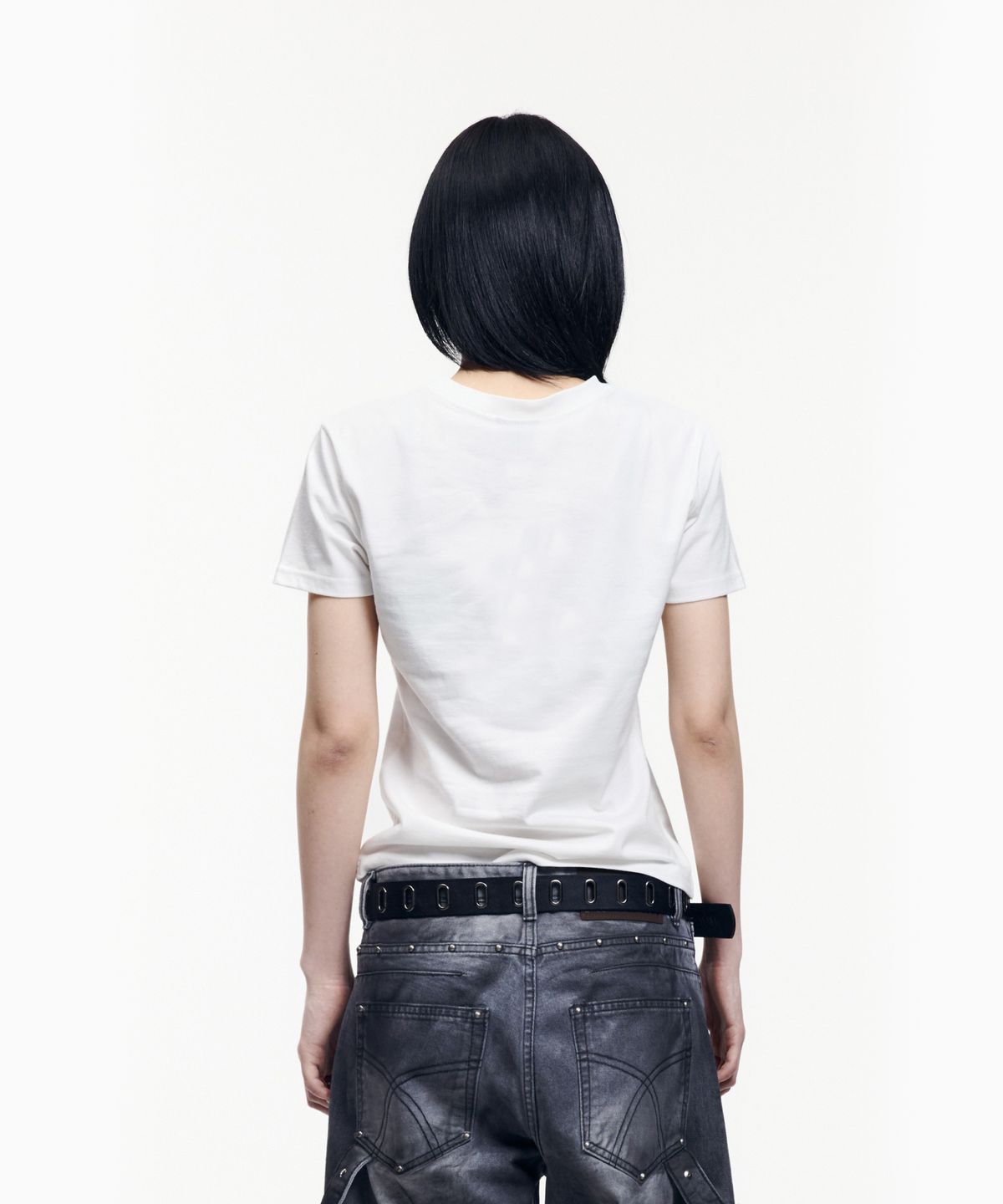 아캄(AAKAM) Ammonite Half Top (White)