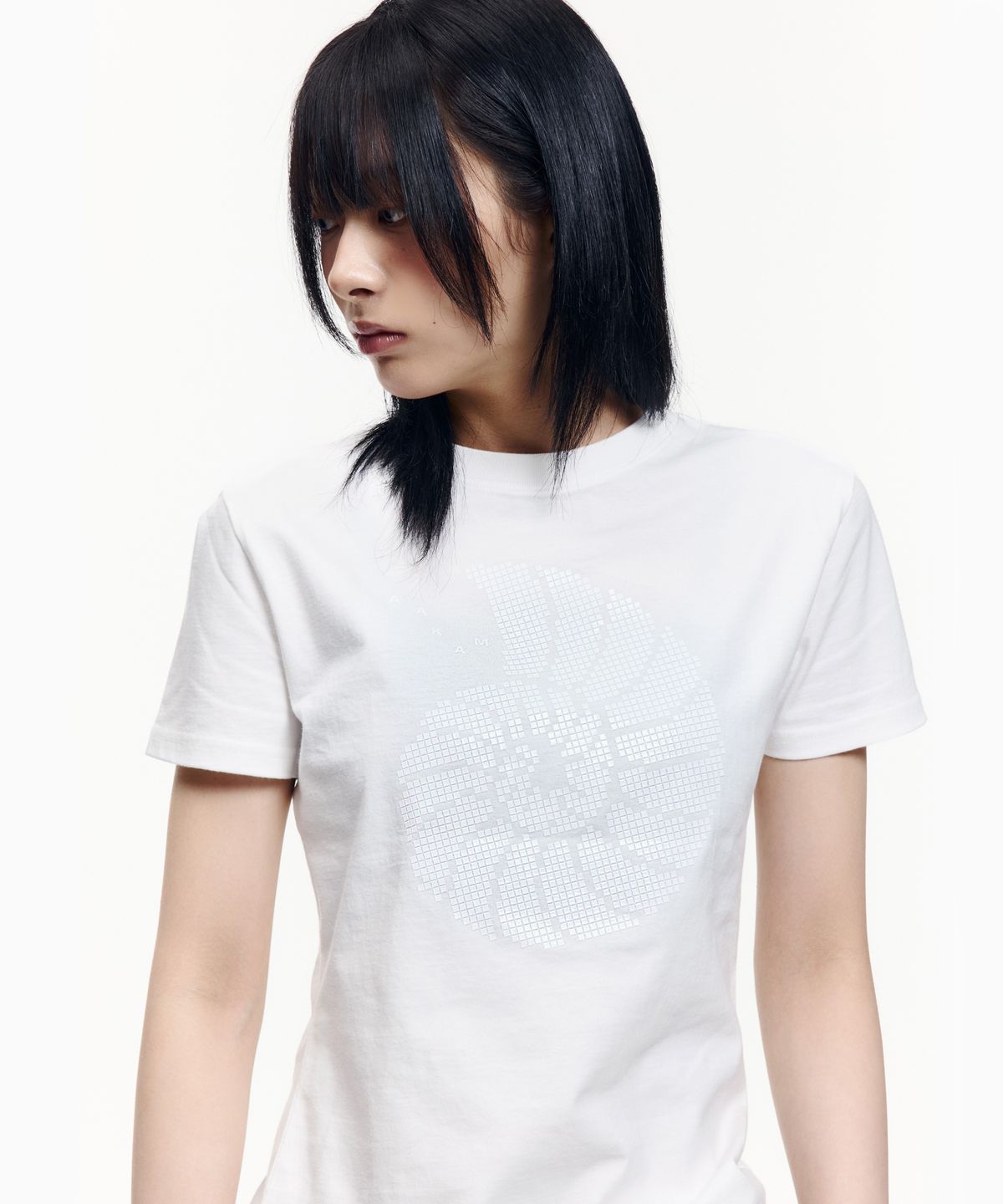 아캄(AAKAM) Ammonite Half Top (White)