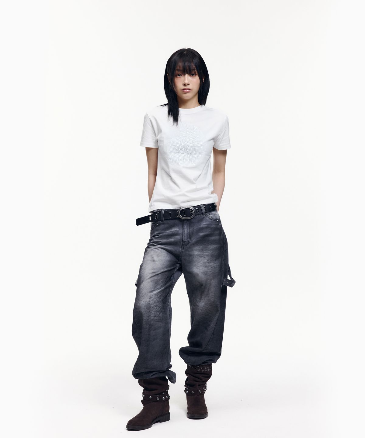 아캄(AAKAM) Ammonite Half Top (White)