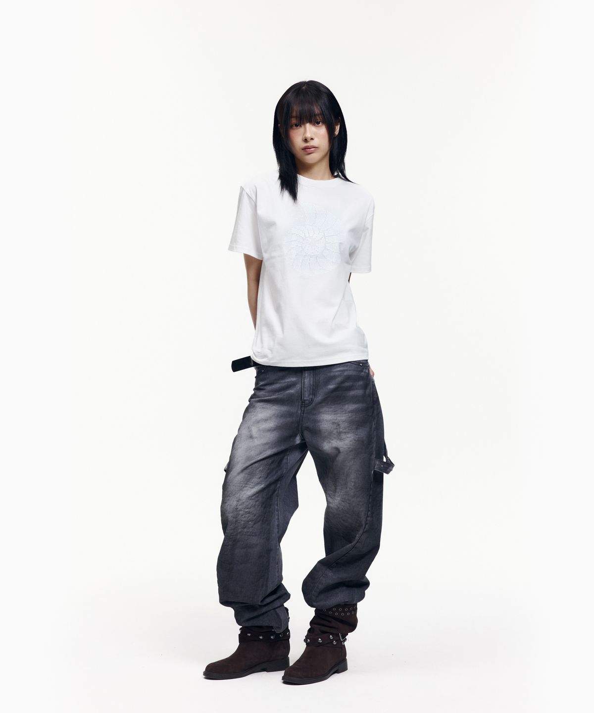 아캄(AAKAM) Ammonite Half Top (White)