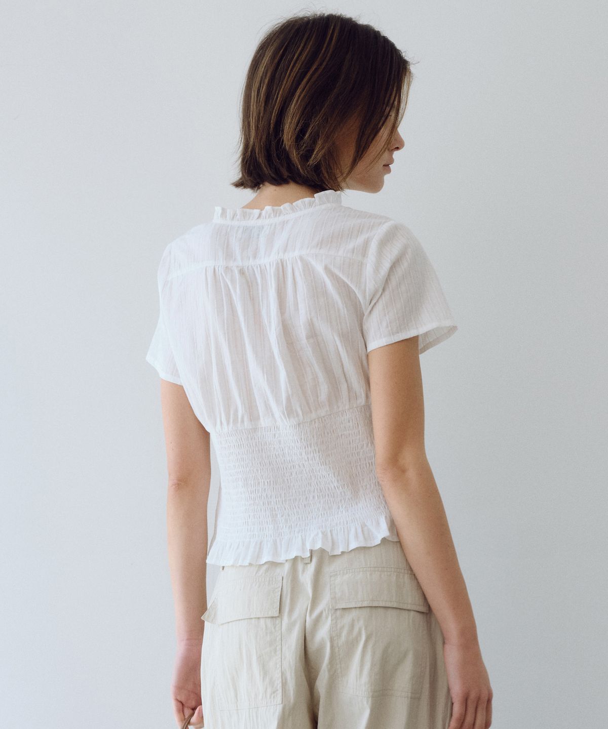 유라고(URAGO) Smocked frill blouse_Ivory