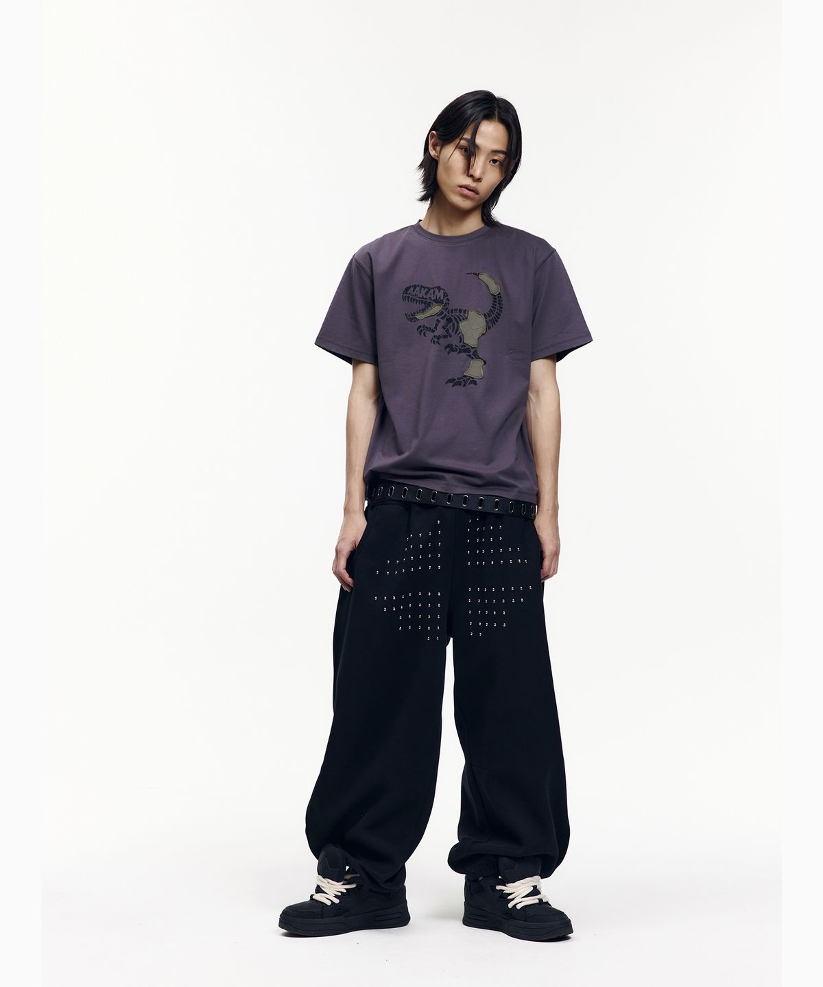 아캄(AAKAM) Dino Patch Half Top (Dusty Purple)