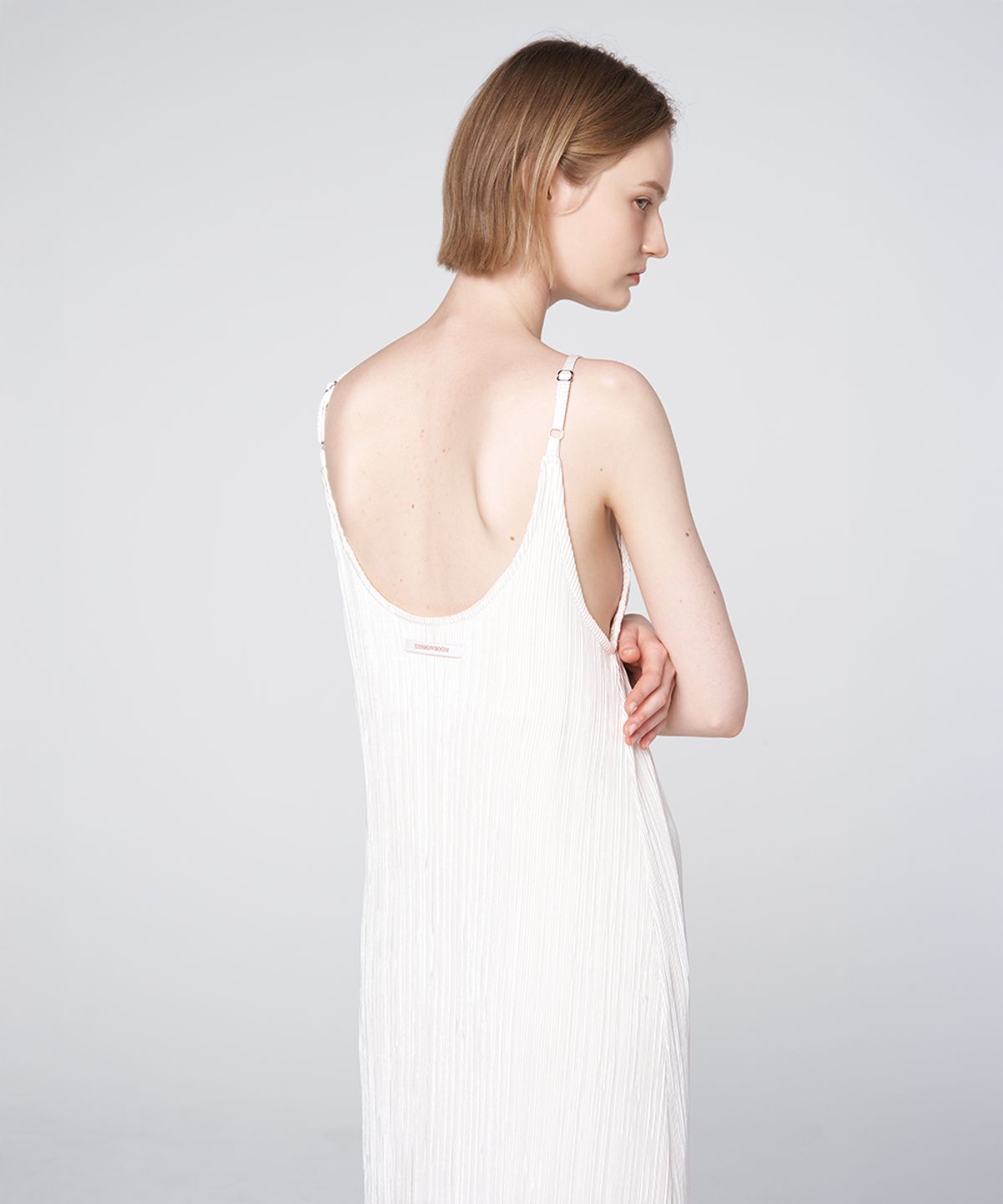 320쇼룸(320SHOWROOM) Pleated Slip Long Dress White