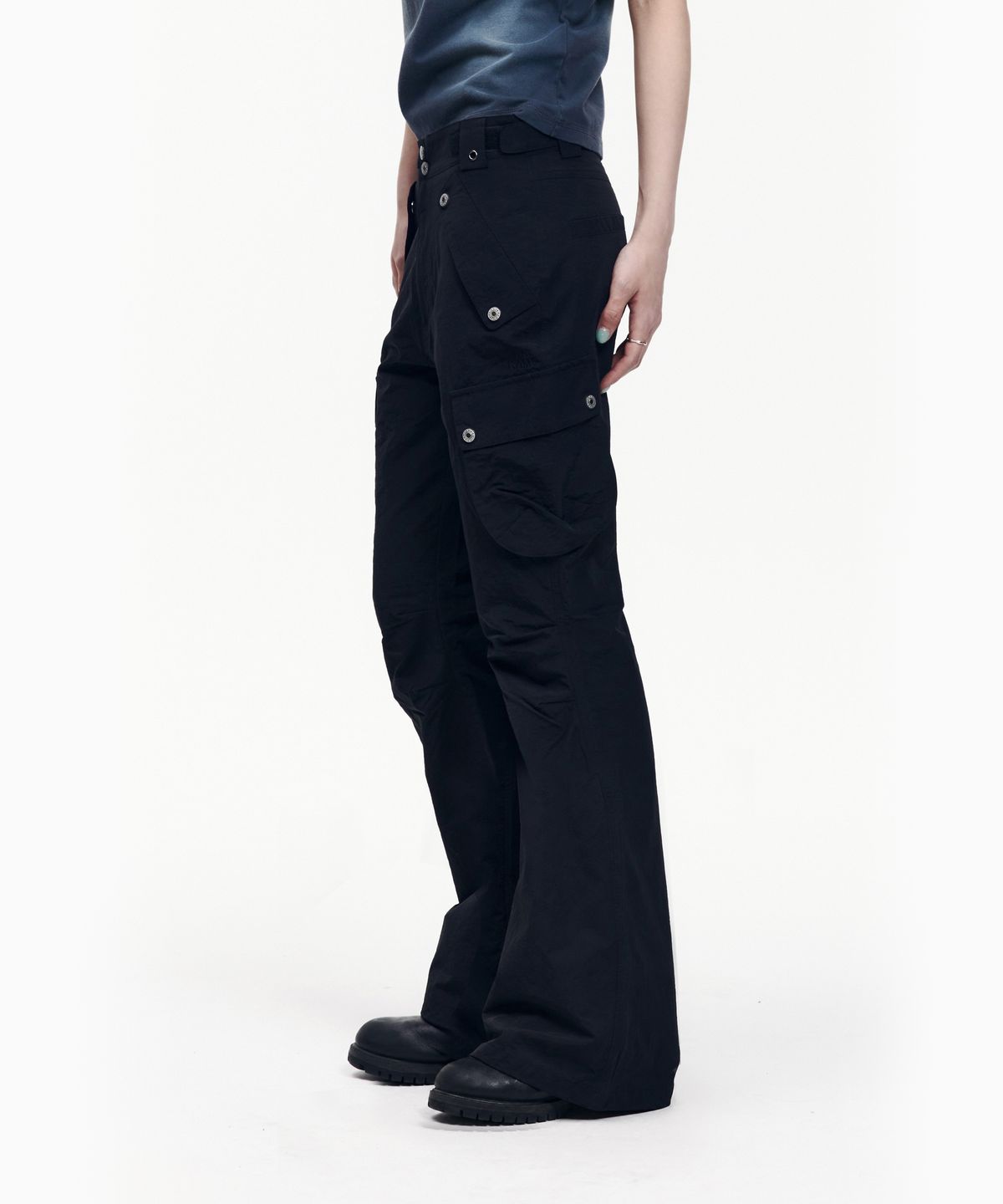아캄(AAKAM) Flare Ripstop Cargo Pants (Black)