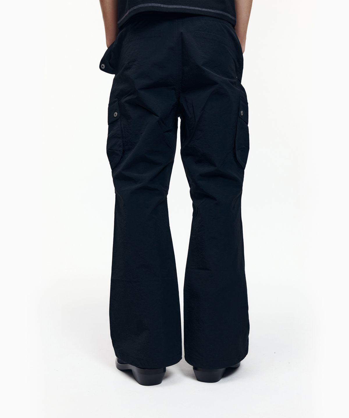 아캄(AAKAM) Flare Ripstop Cargo Pants (Black)