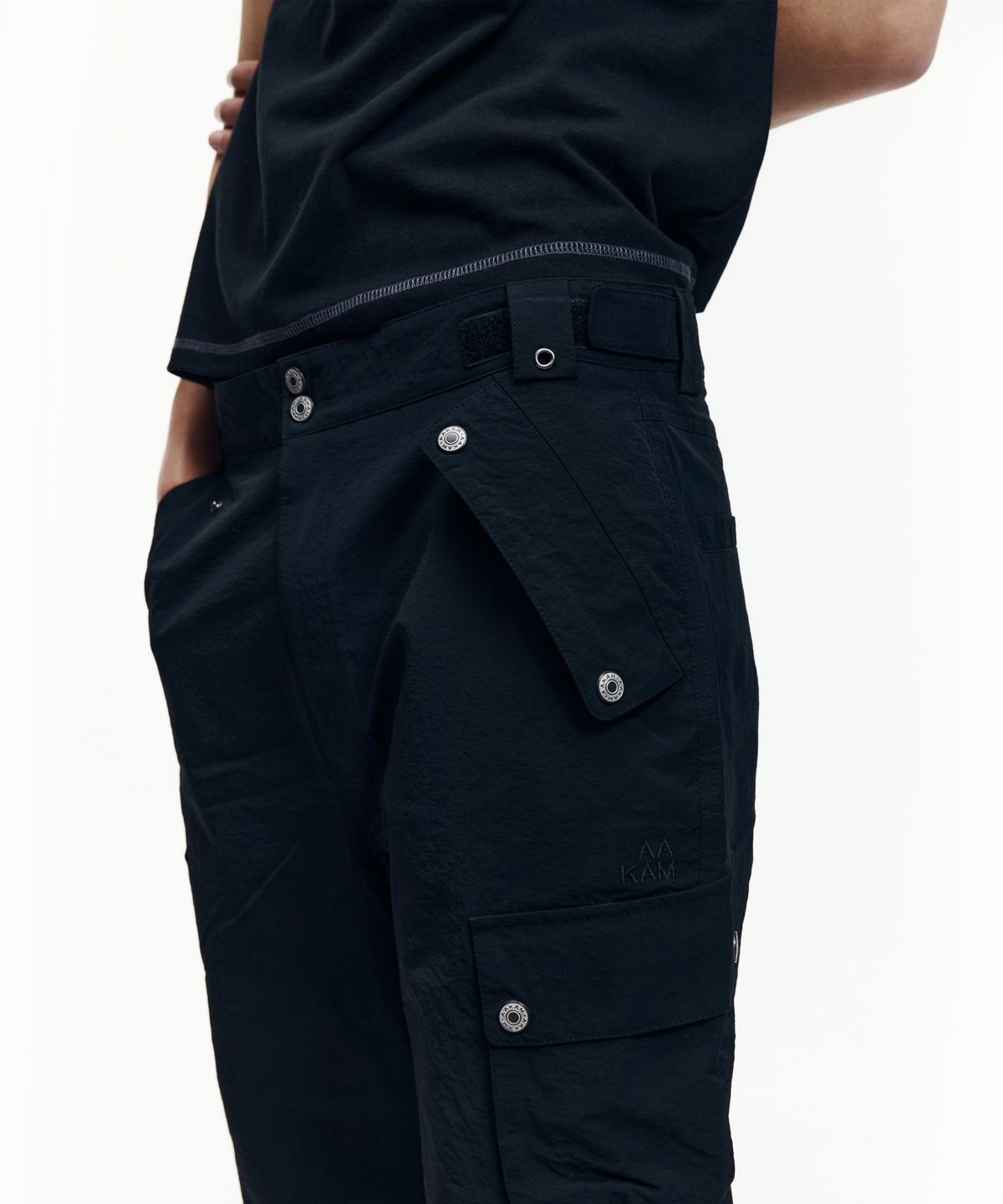 아캄(AAKAM) Flare Ripstop Cargo Pants (Black)