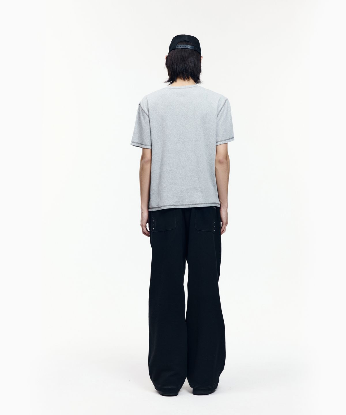 아캄(AAKAM) Knee Pin-Tuck Ethnic Sweatpants (Black)