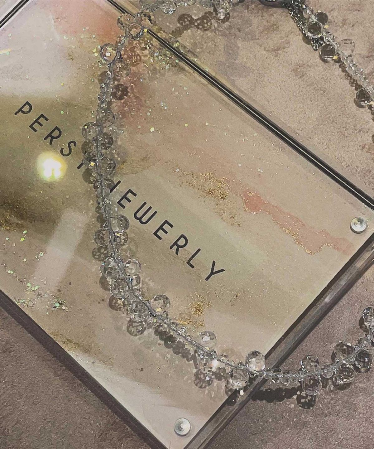 펄시(PERSY) CRYSTAL FLAKE NECKLACE