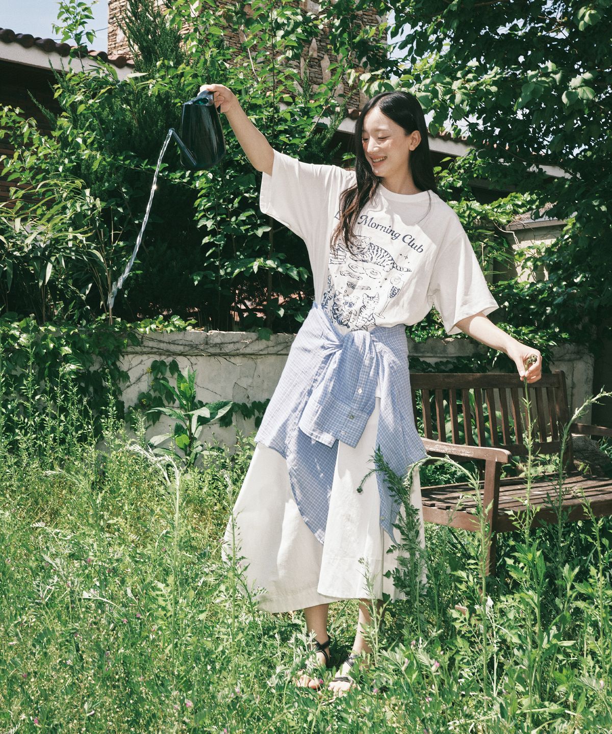 로이로이(ROIROI) 레이지 모닝 캣 루즈핏 반팔티-화이트