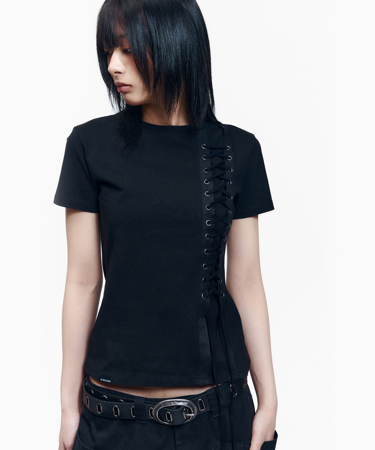 아캄(AAKAM) Eyelet Corset Half Top (Black)