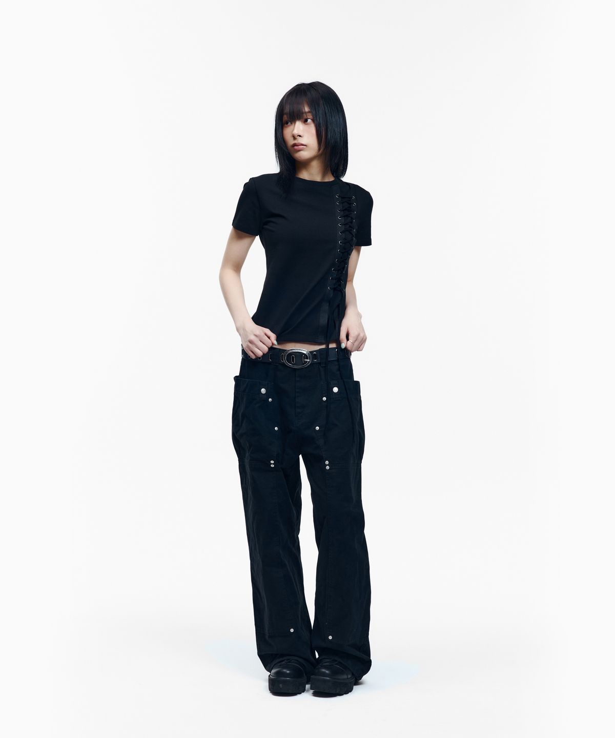 아캄(AAKAM) Eyelet Corset Half Top (Black)