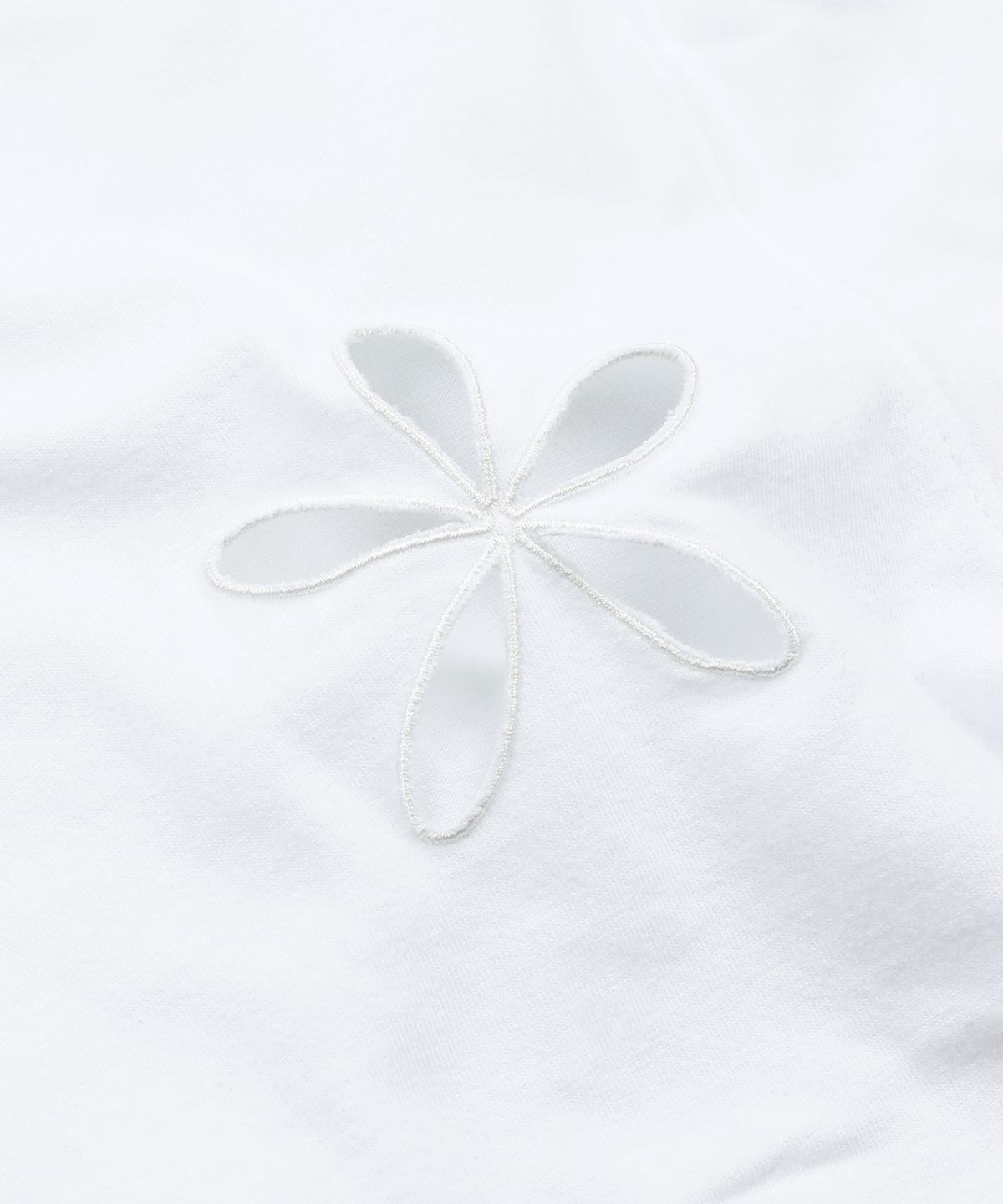 루나키후(RuNaKi'Hu') WXT101 무구케 펀칭 체크 아플리케 티셔츠 (WHITE)